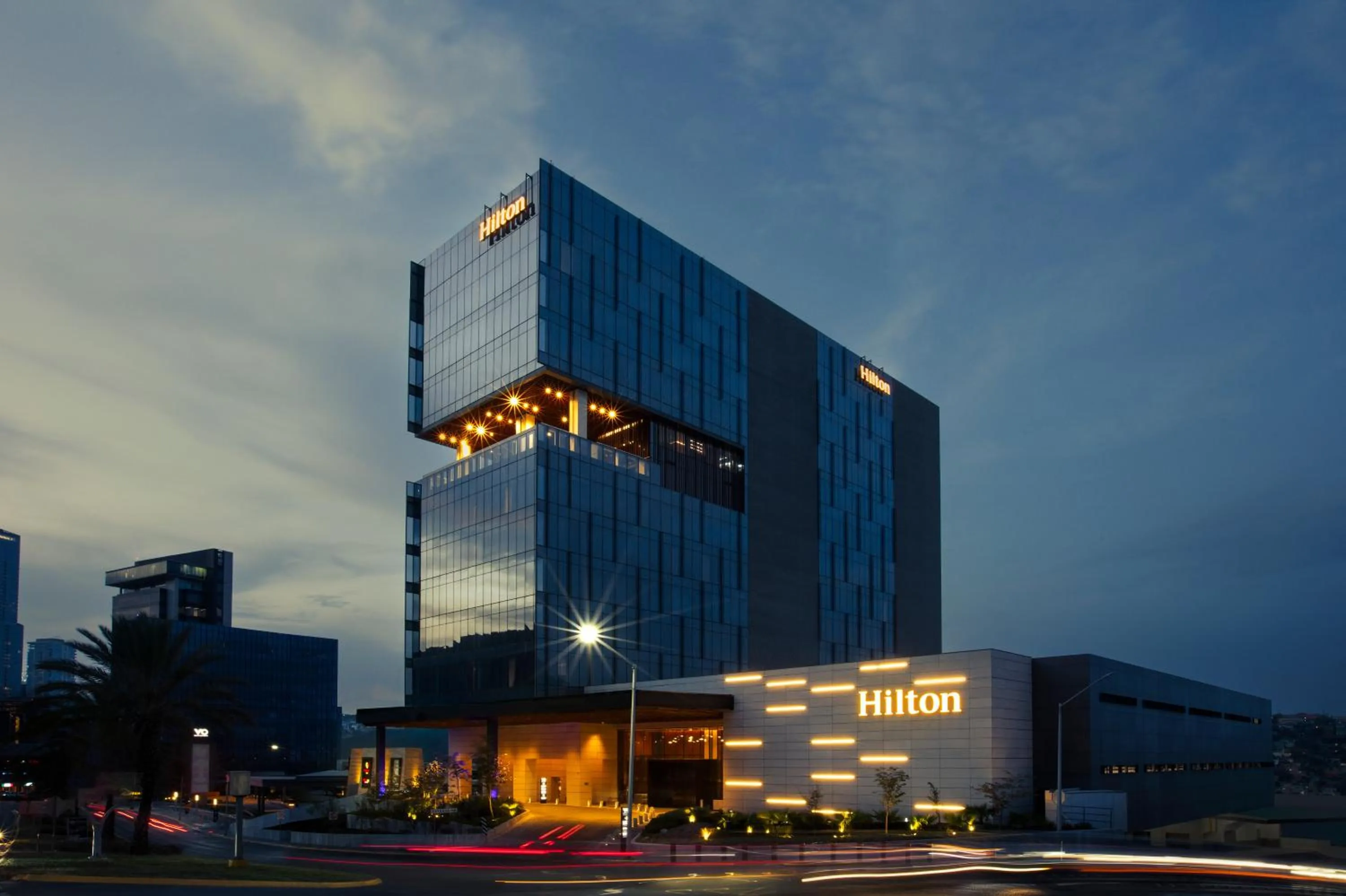 Property building in Hilton Monterrey Valle