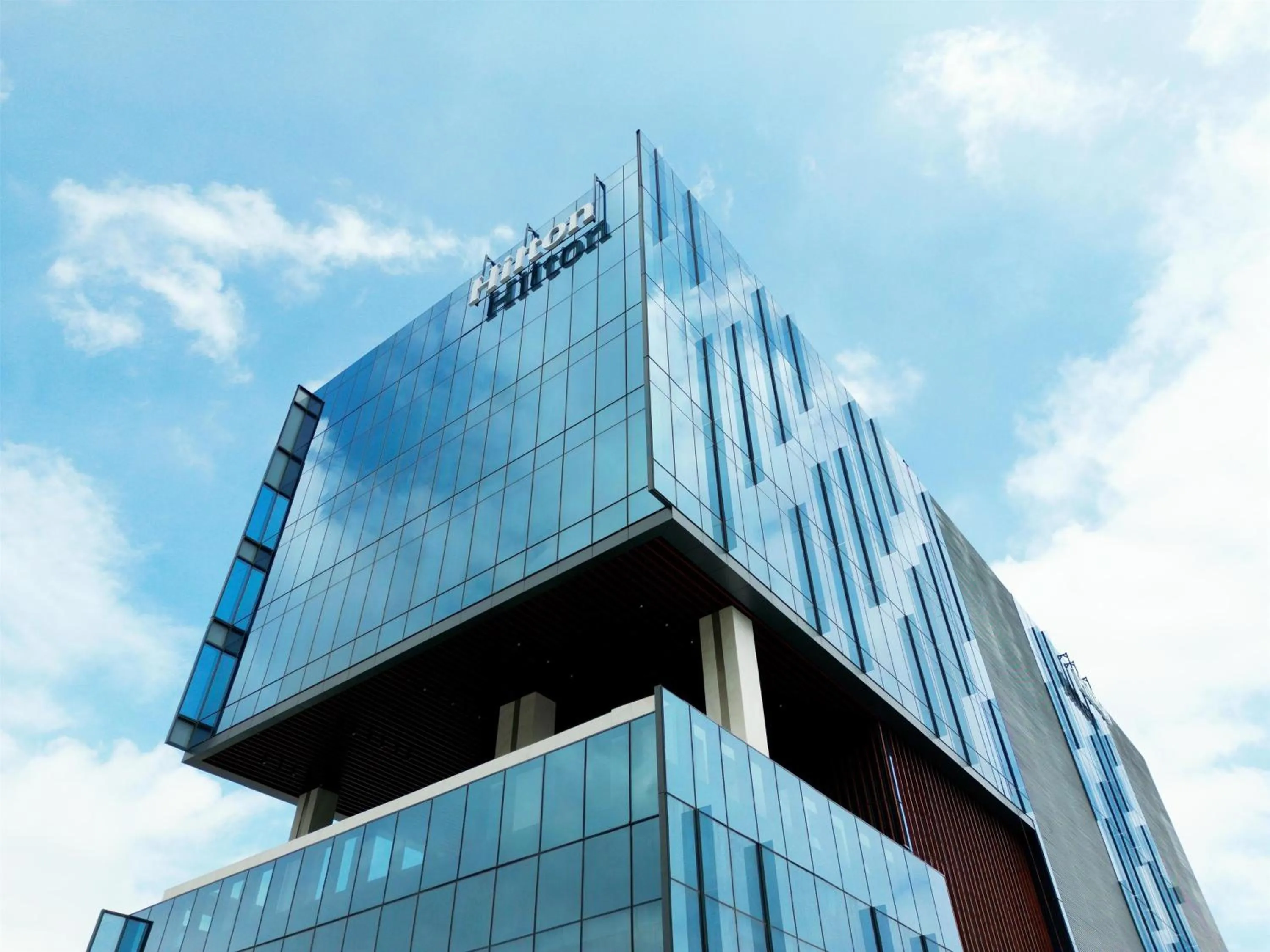 Property building in Hilton Monterrey Valle