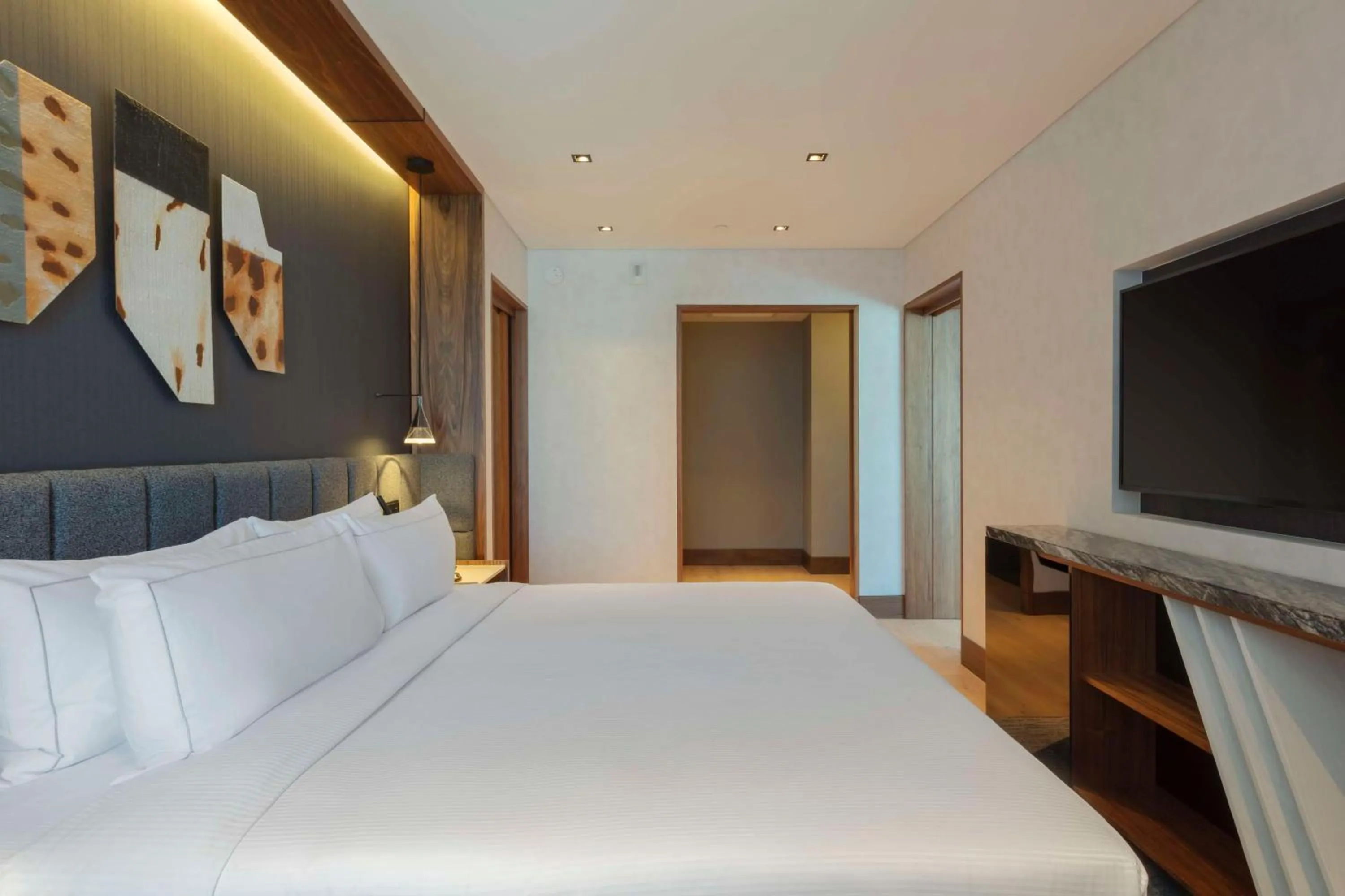 Bedroom, Bed in Hilton Monterrey Valle