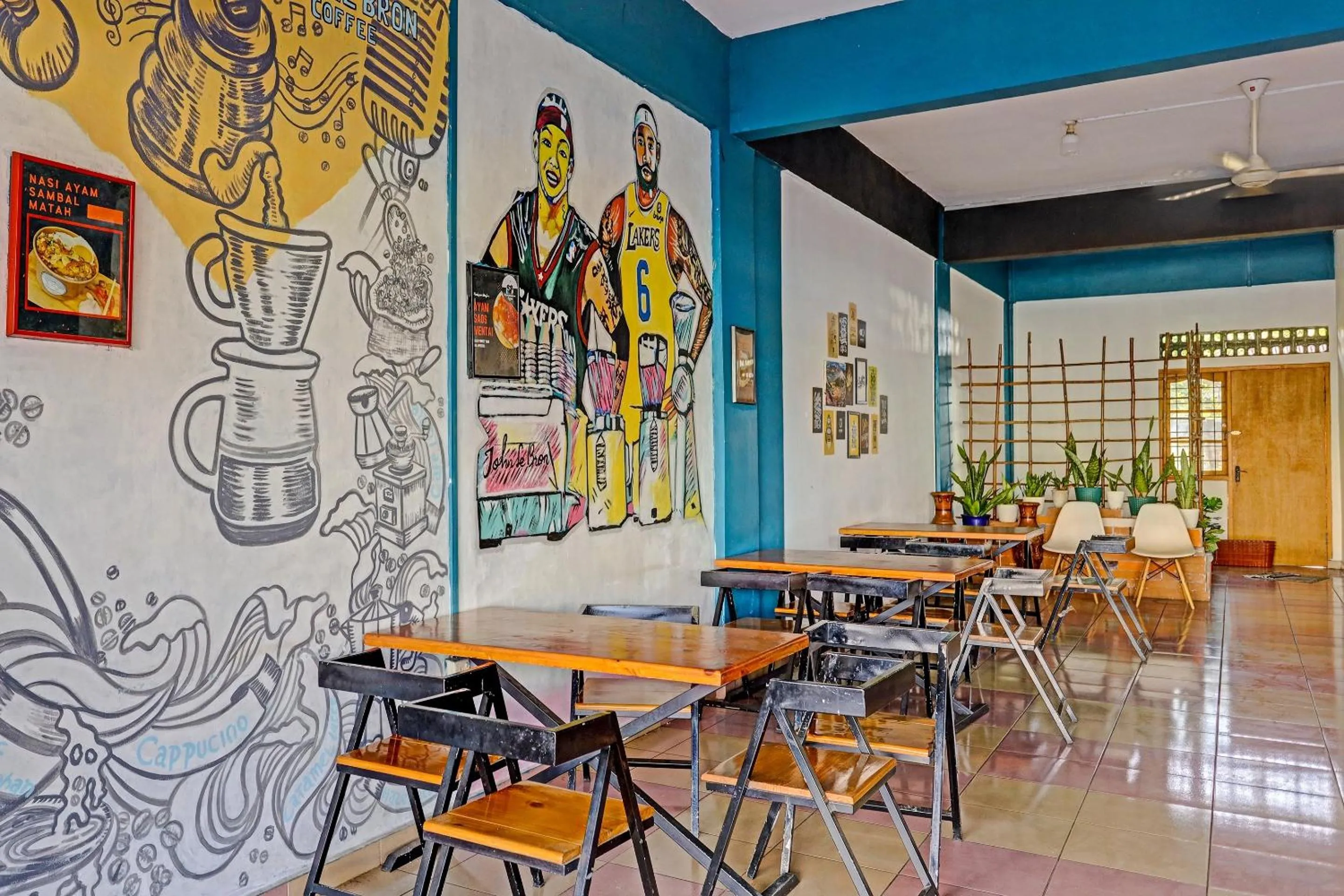 Facade/entrance in Collection O 91499 John Lebron House