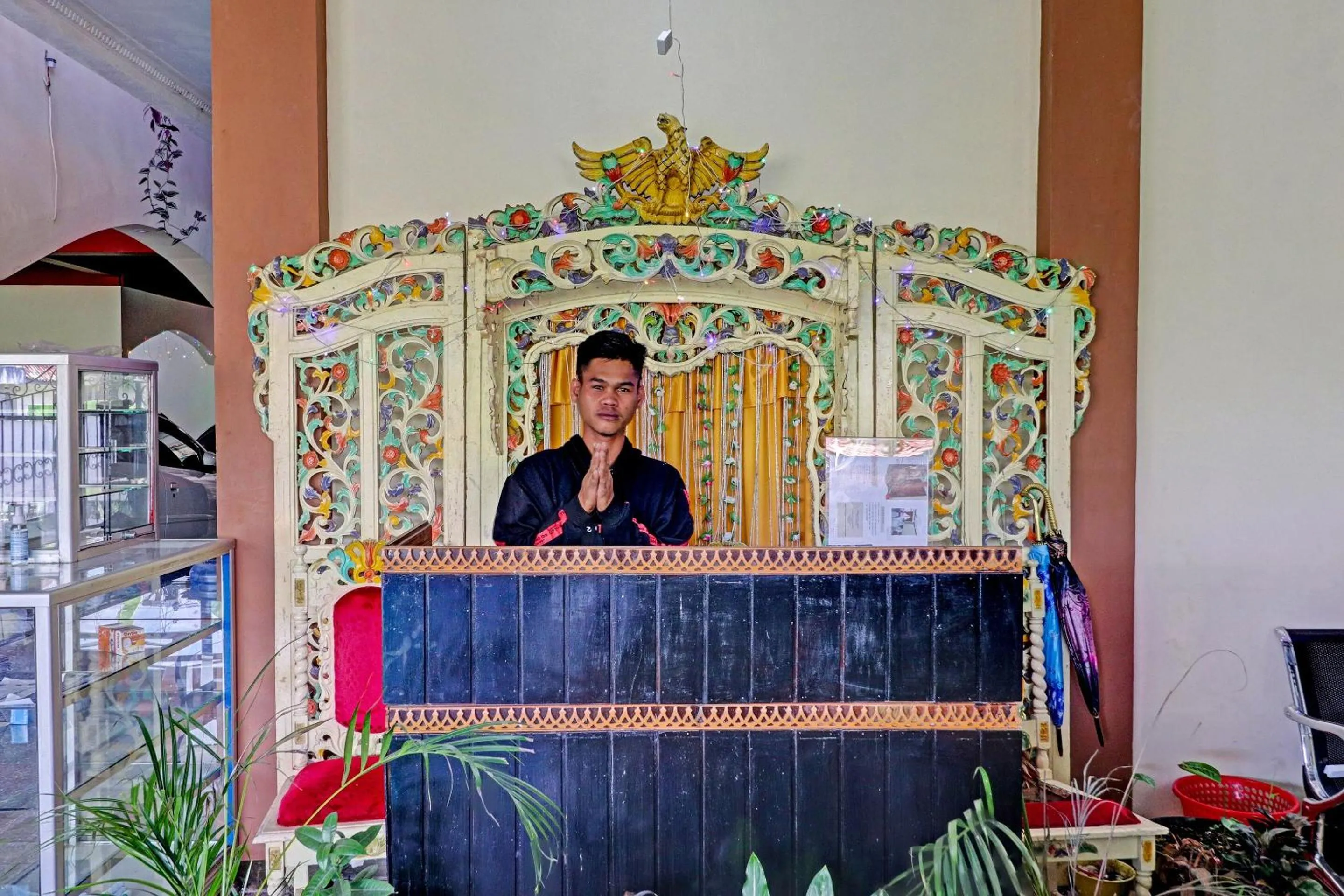 Lobby or reception in OYO Life 91480 Putridapisa Syariah