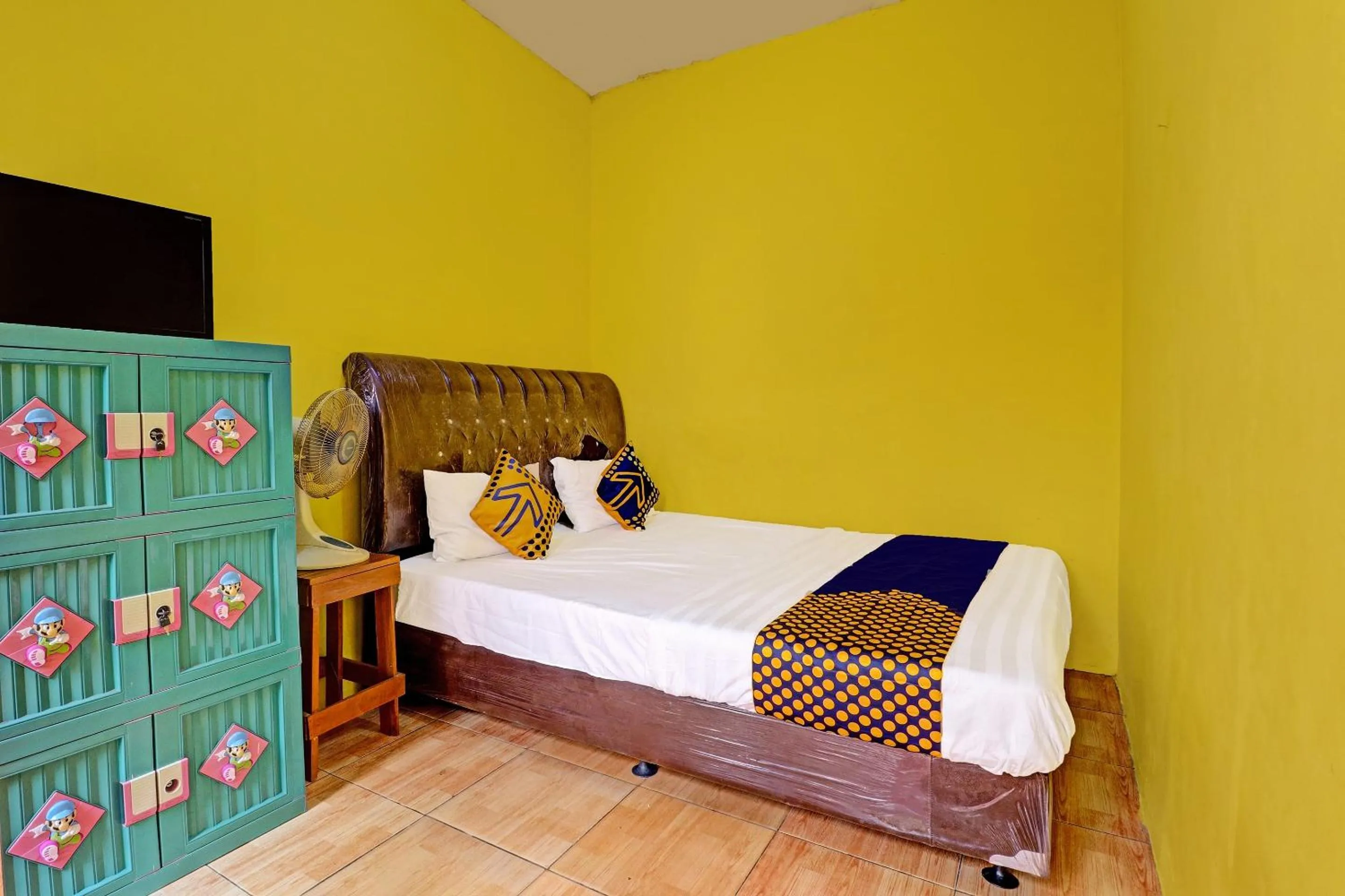 Bedroom, Bed in OYO Life 91478 Wisma Aura Syariah