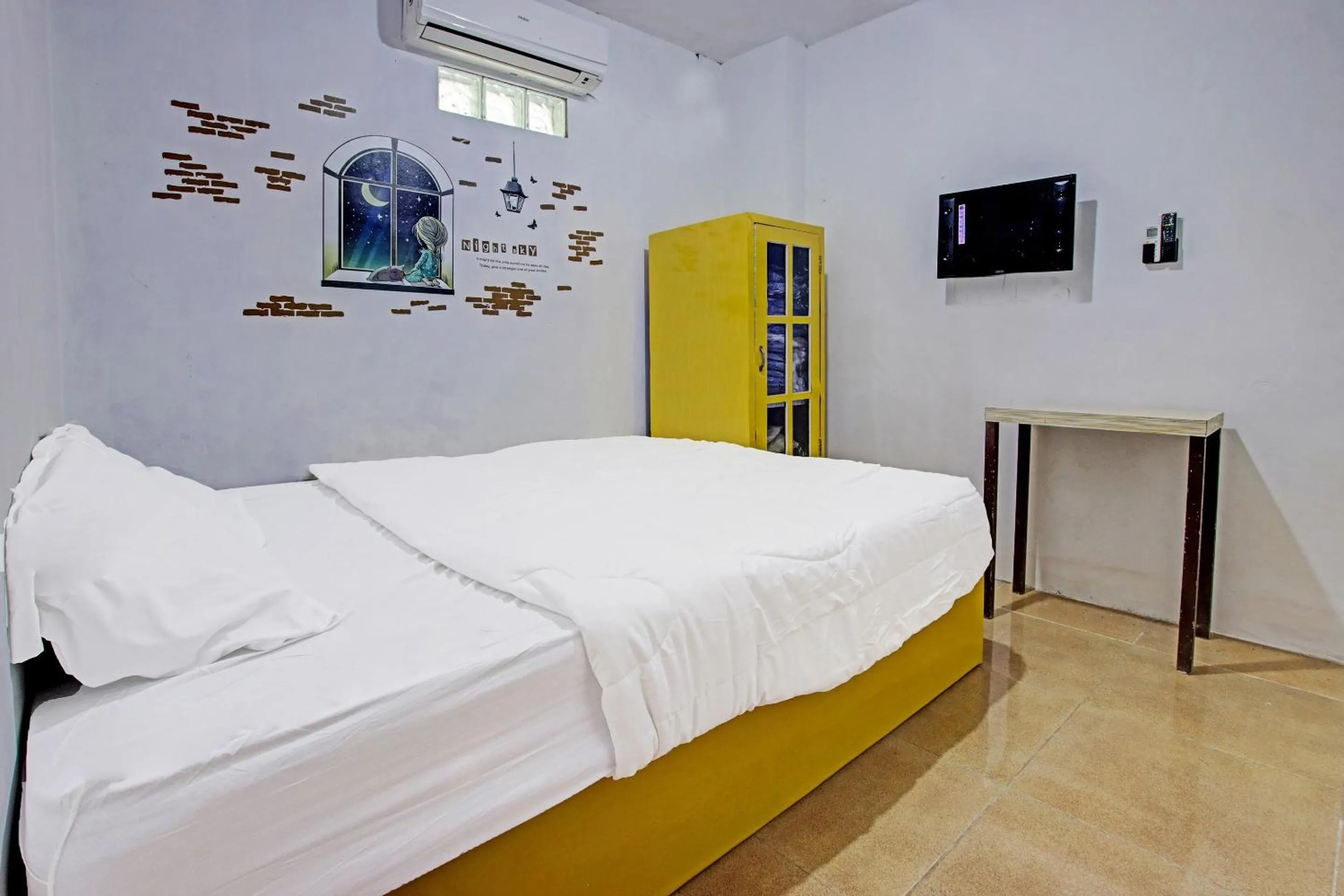 Bedroom, Bed in Hotel O Kedai Cinta Guest House