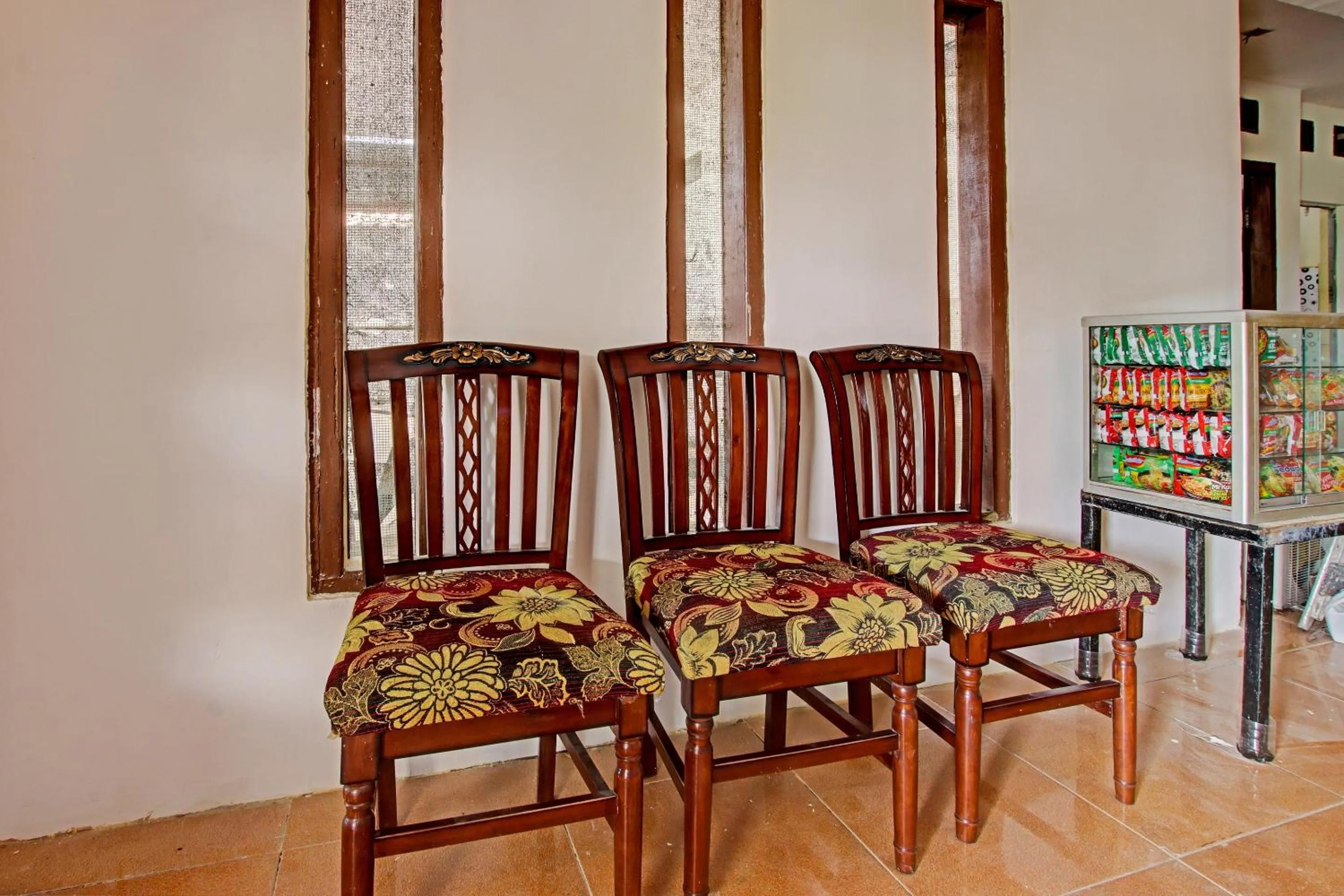 Lobby or reception in Hotel O Kedai Cinta Guest House