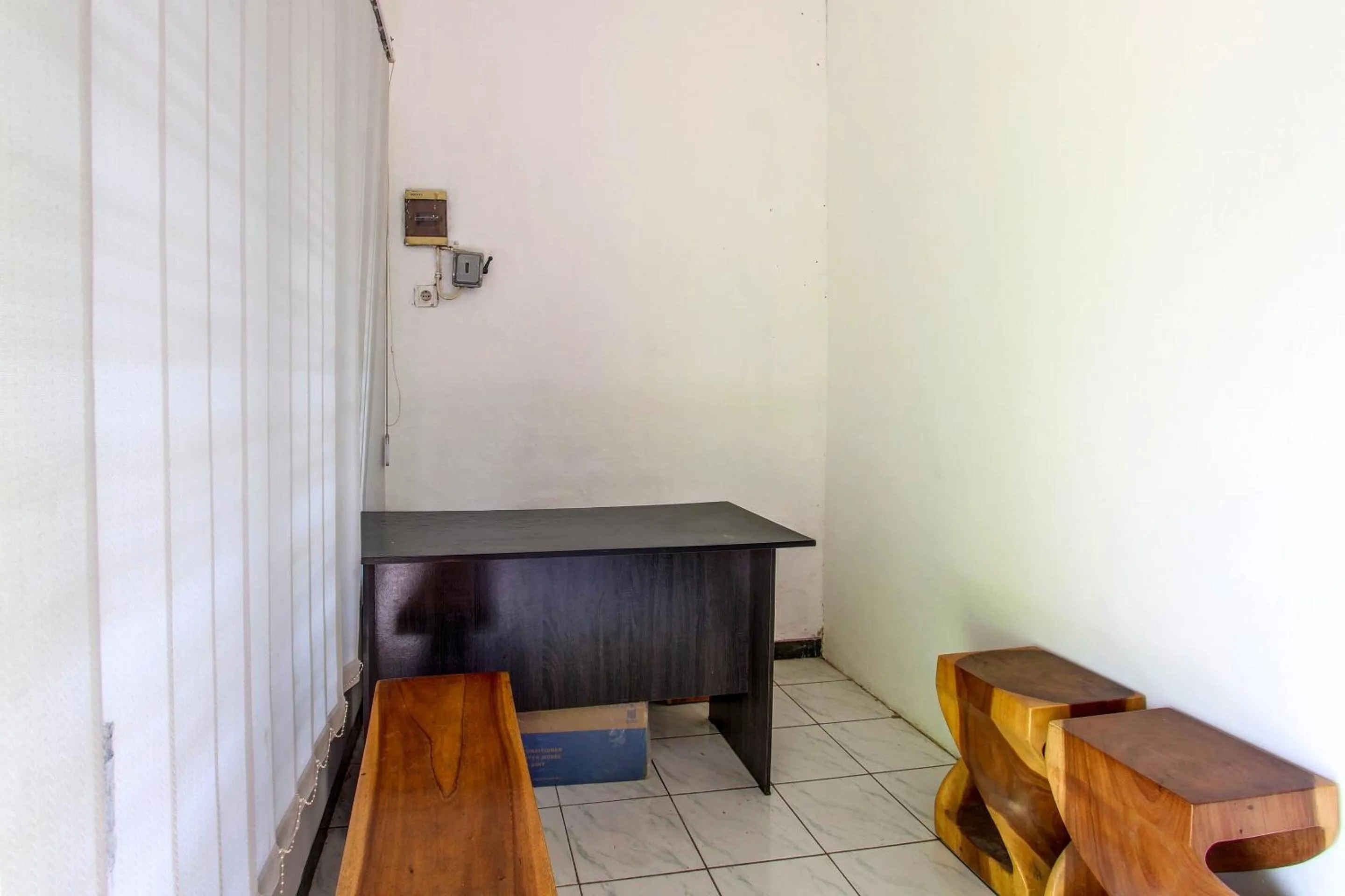 Lobby or reception in SPOT ON 91521 Mayong Guesthouse