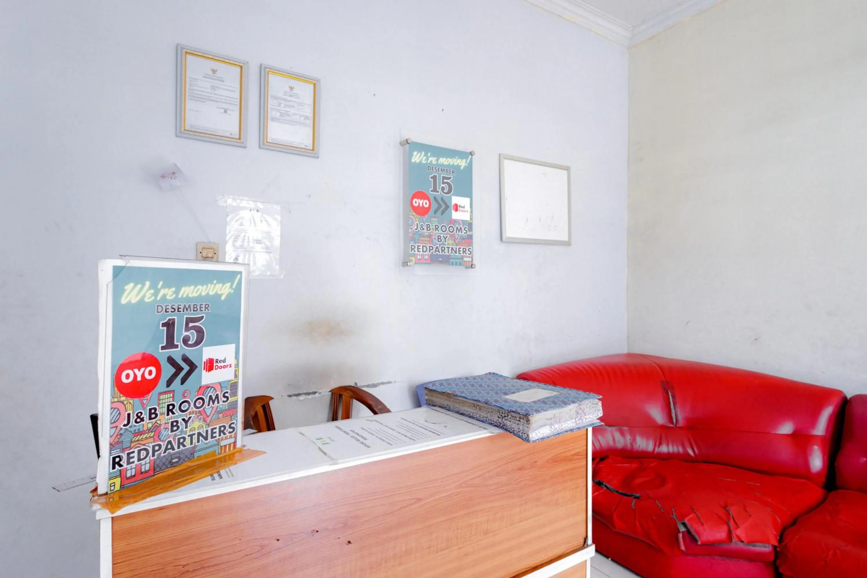 Lobby or reception in J&B Rooms Tomang Jakarta Mitra RedDoorz