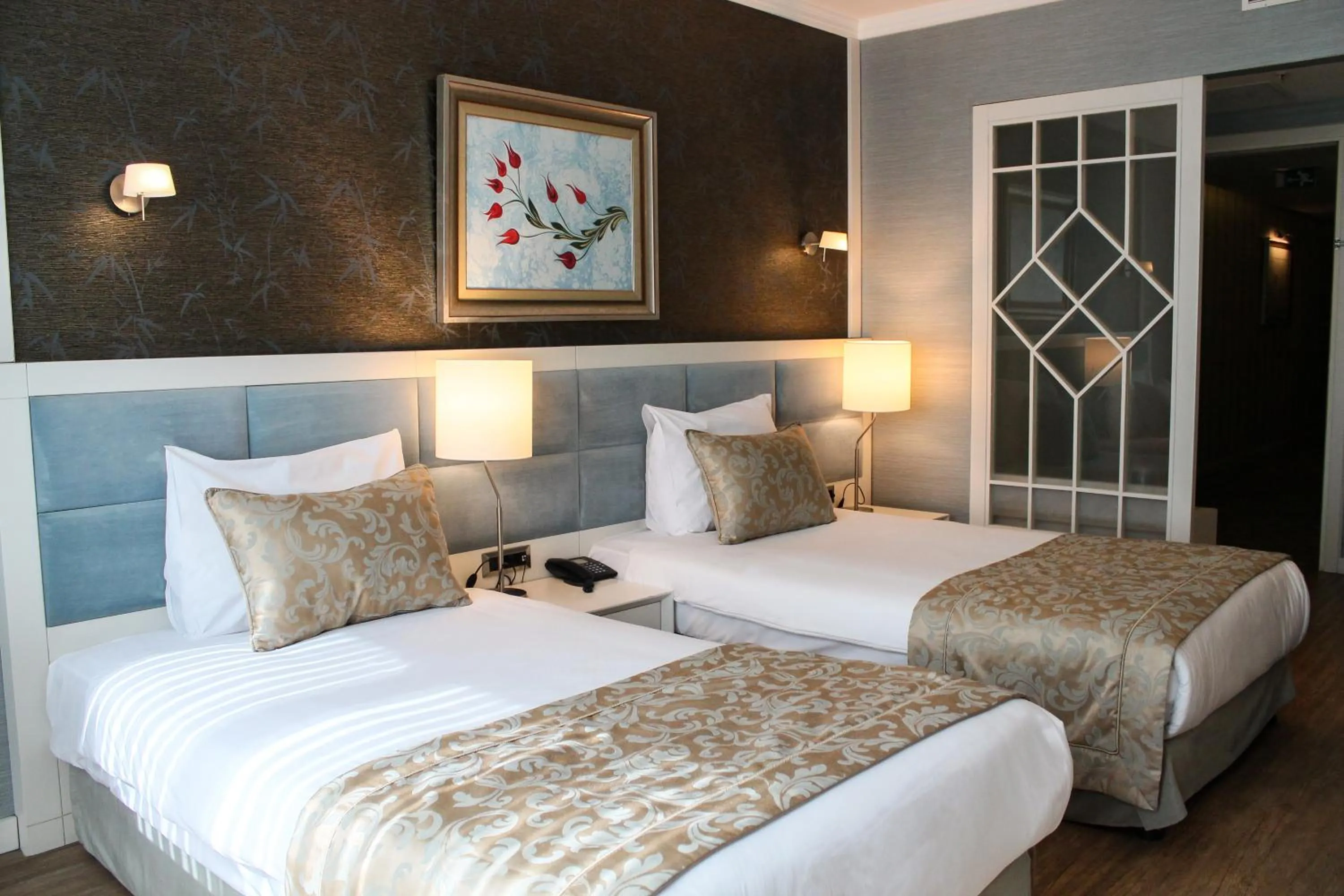 Photo of the whole room, Bed in Byotell Istanbul