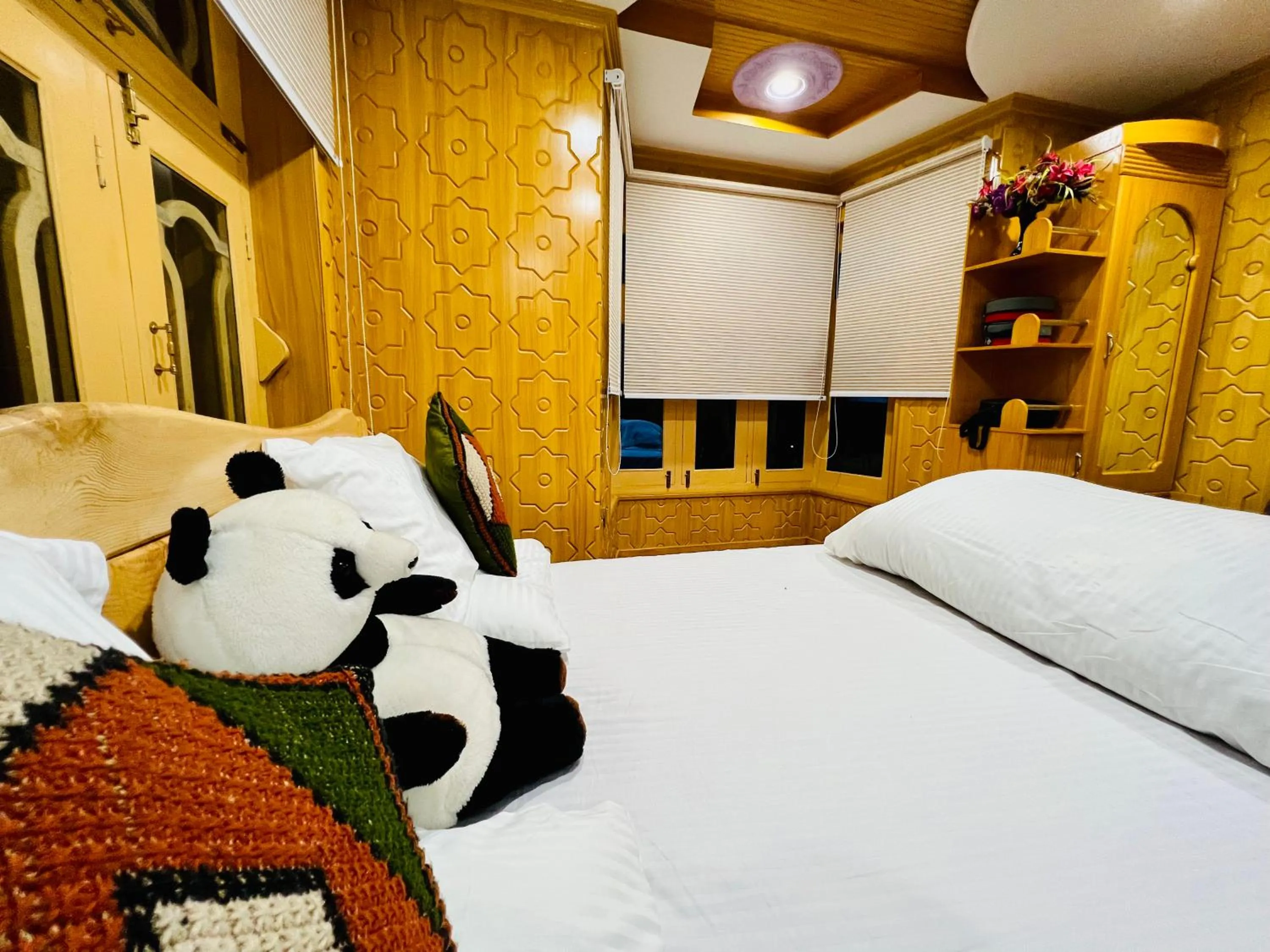 Bed in North Palace Khaplu