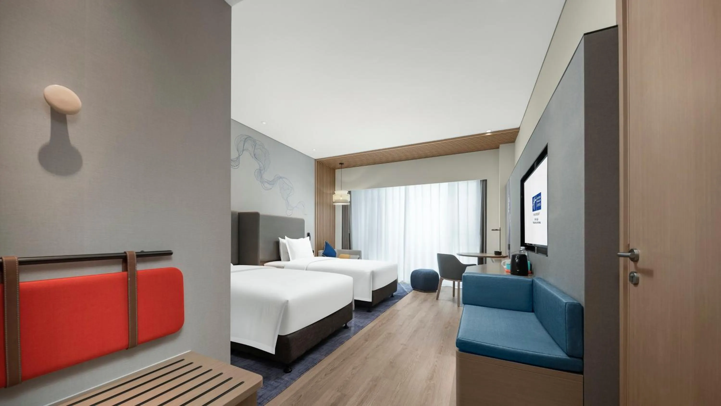 Photo of the whole room, Bed in Holiday Inn Express Tengchong Hot-Spring by IHG