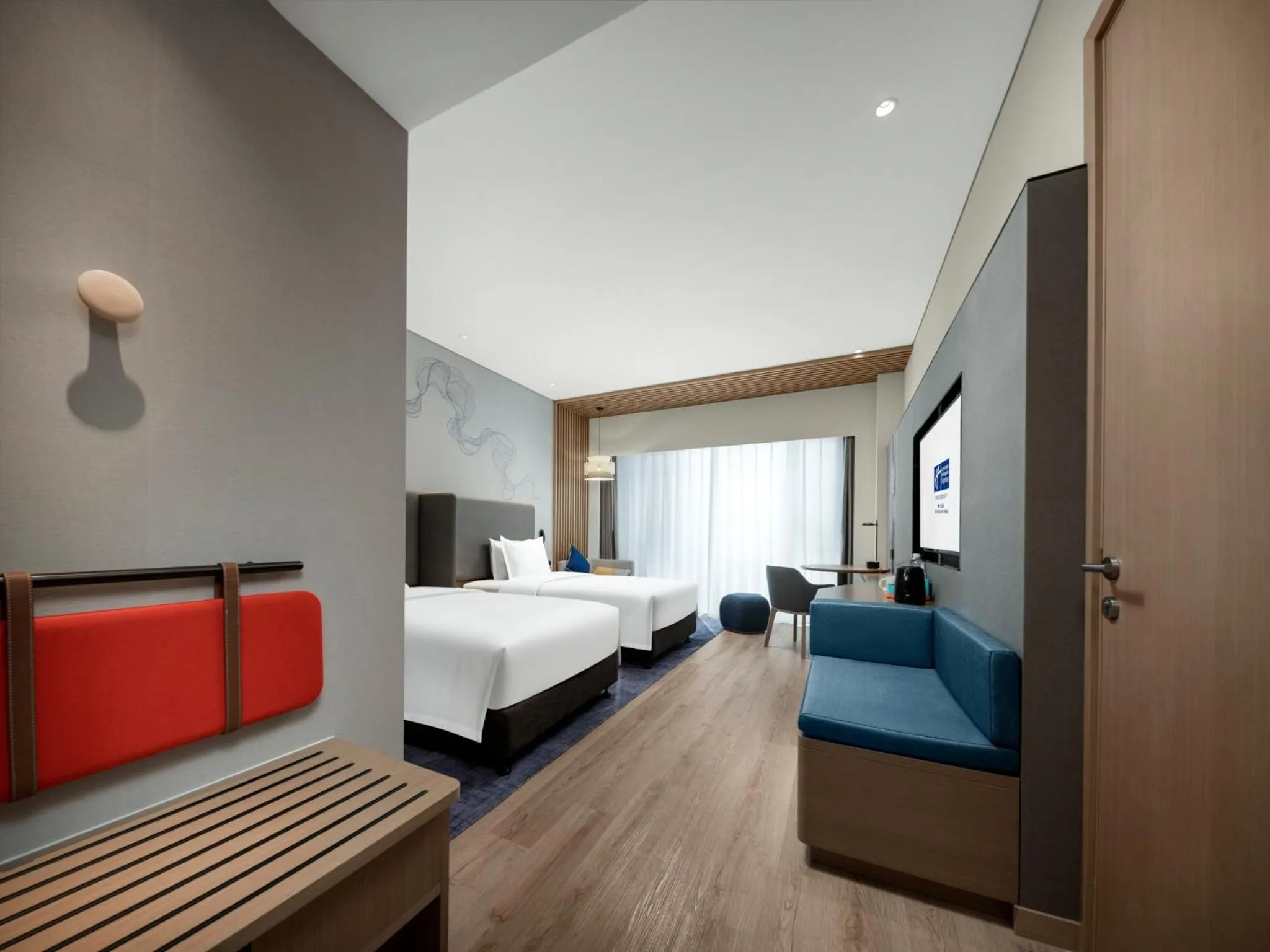 room service, Bed in Holiday Inn Express Tengchong Hot-Spring by IHG