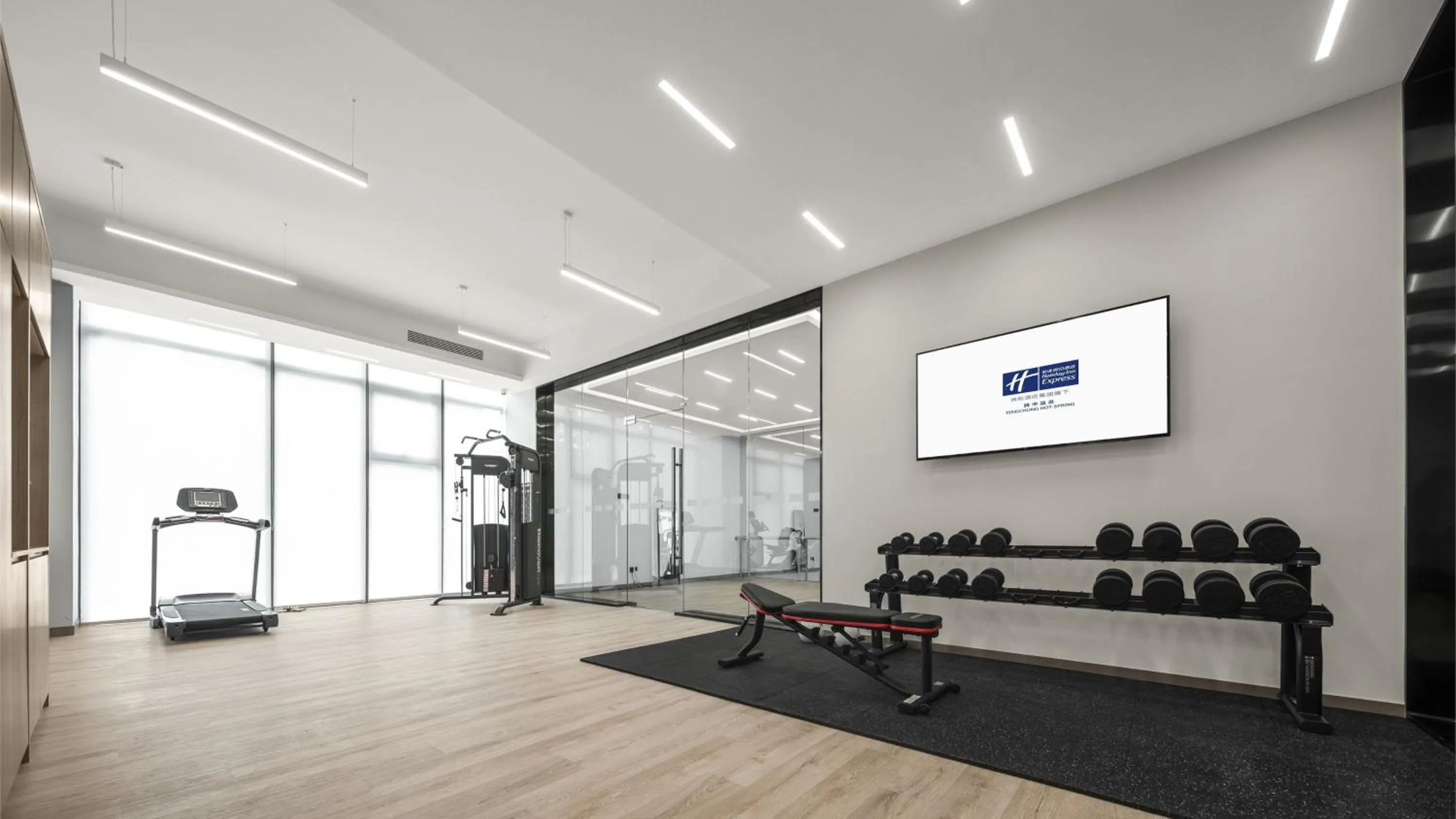 Spa and wellness centre/facilities in Holiday Inn Express Tengchong Hot-Spring by IHG