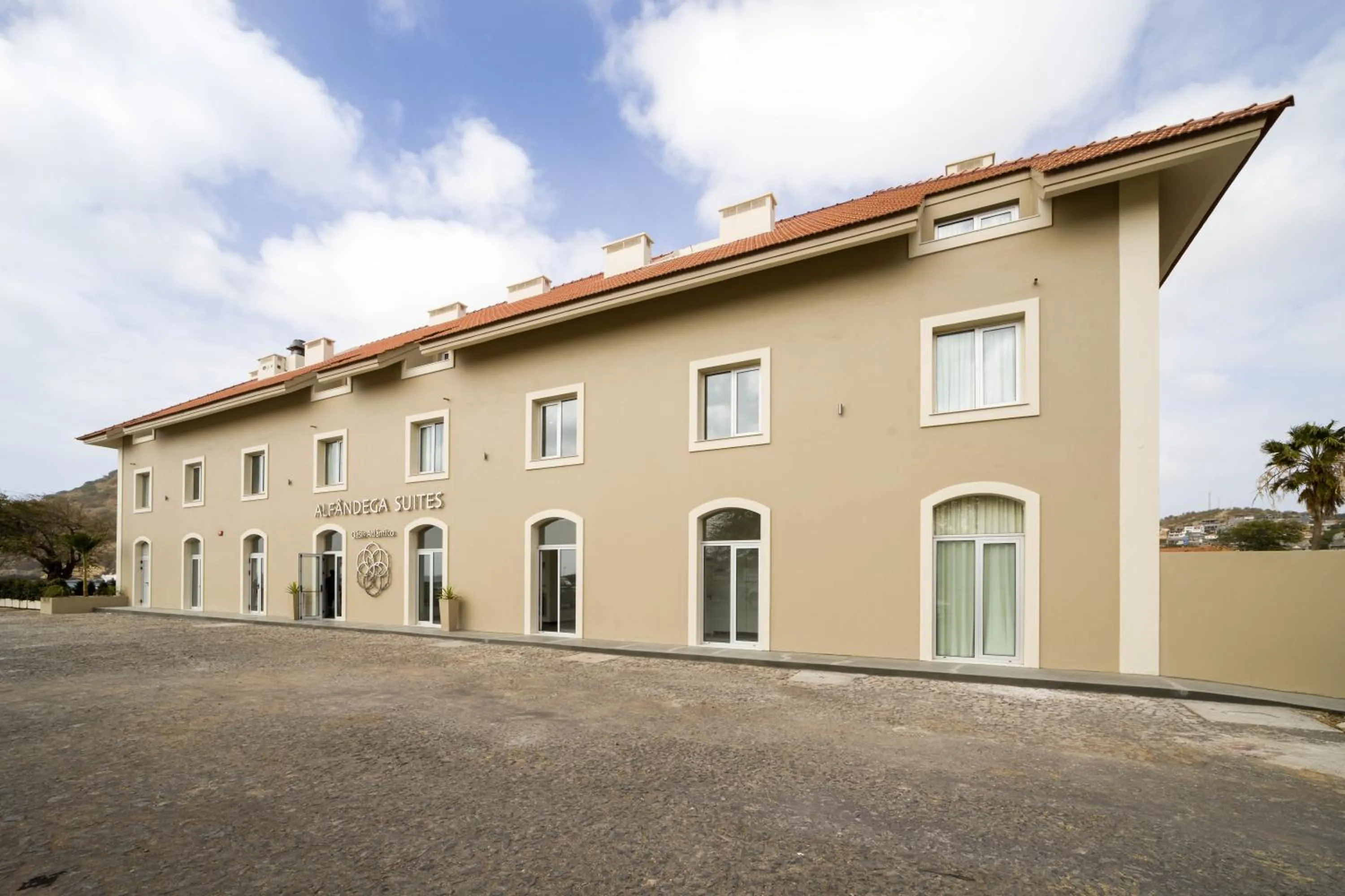 Property building in Oasis Tarrafal Alfandega Suites