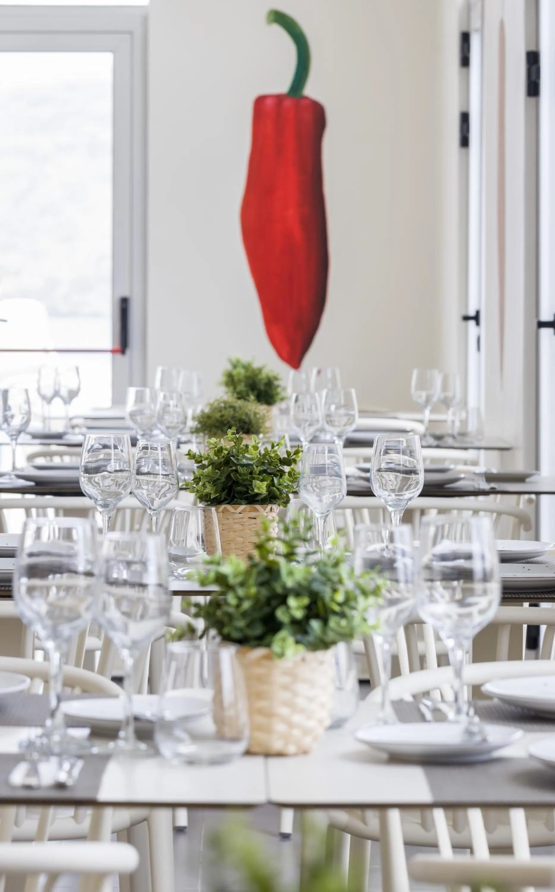 Restaurant/places to eat in Oasis Tarrafal Alfandega Suites