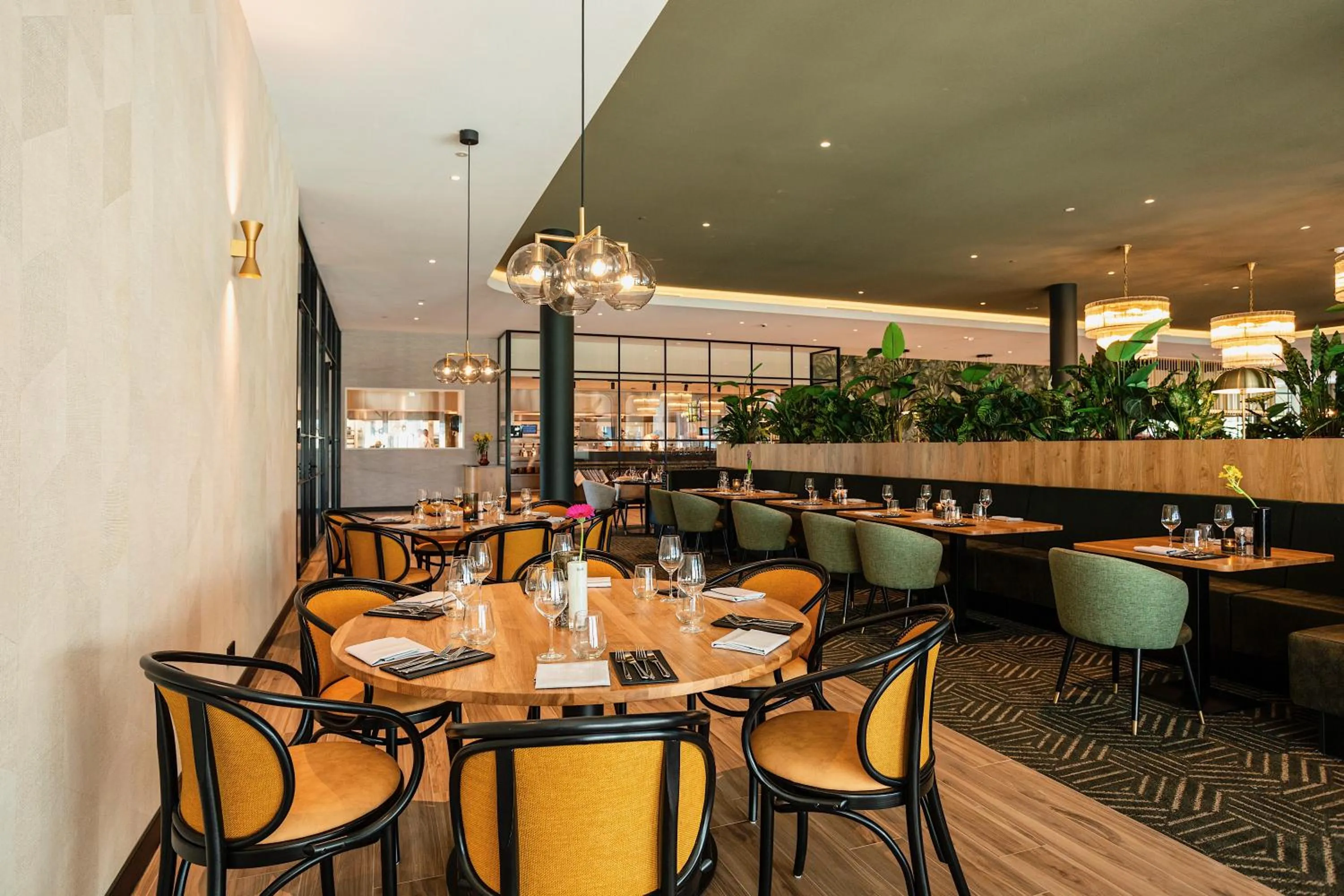 Restaurant/places to eat in Van der Valk Hotel Schiedam