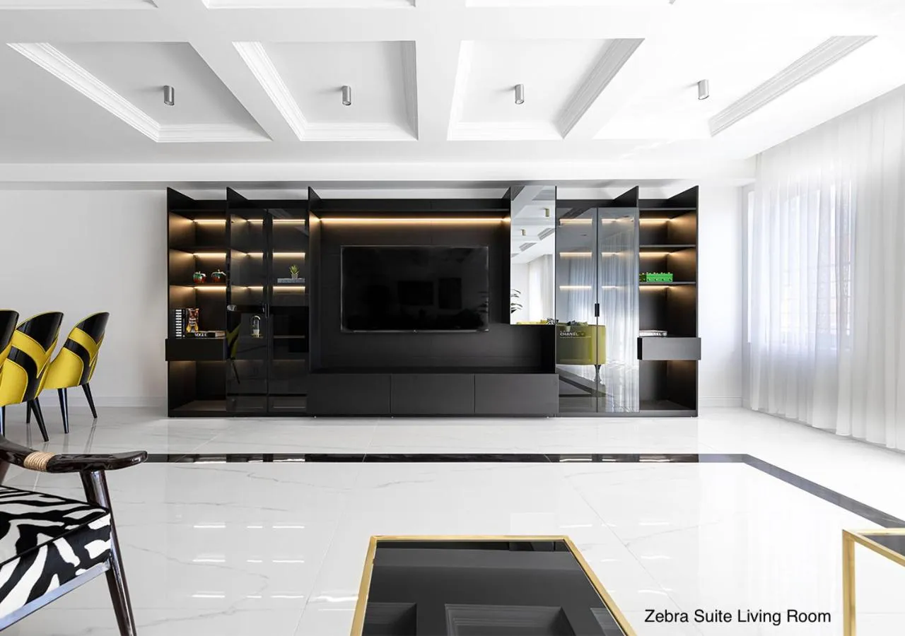 Communal lounge/ TV room in Luxury Suites by NOK ISTANBUL NISANTASI