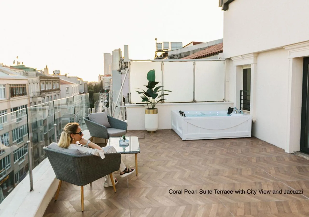 Patio in Luxury Suites by NOK ISTANBUL NISANTASI