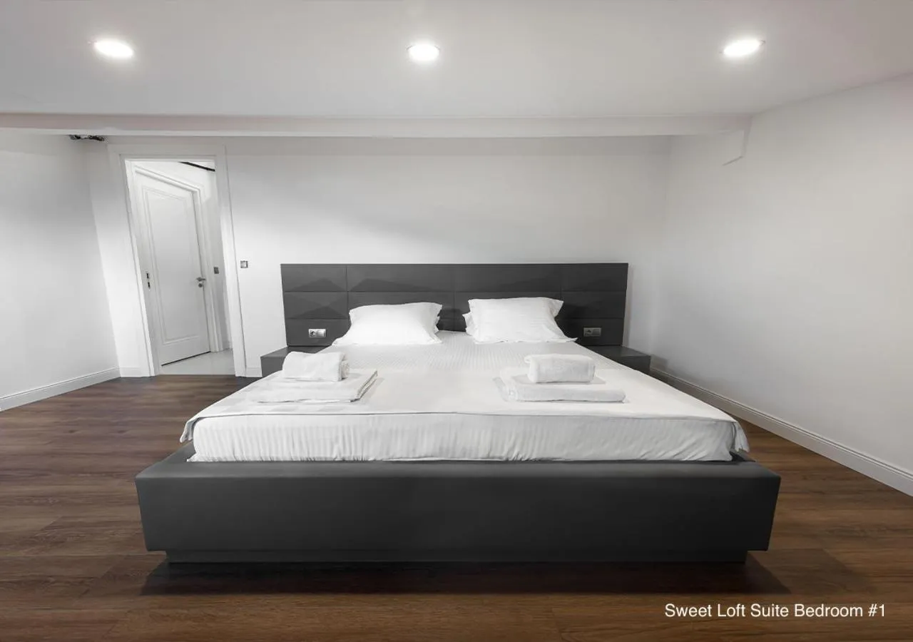 Bed in Luxury Suites by NOK ISTANBUL NISANTASI