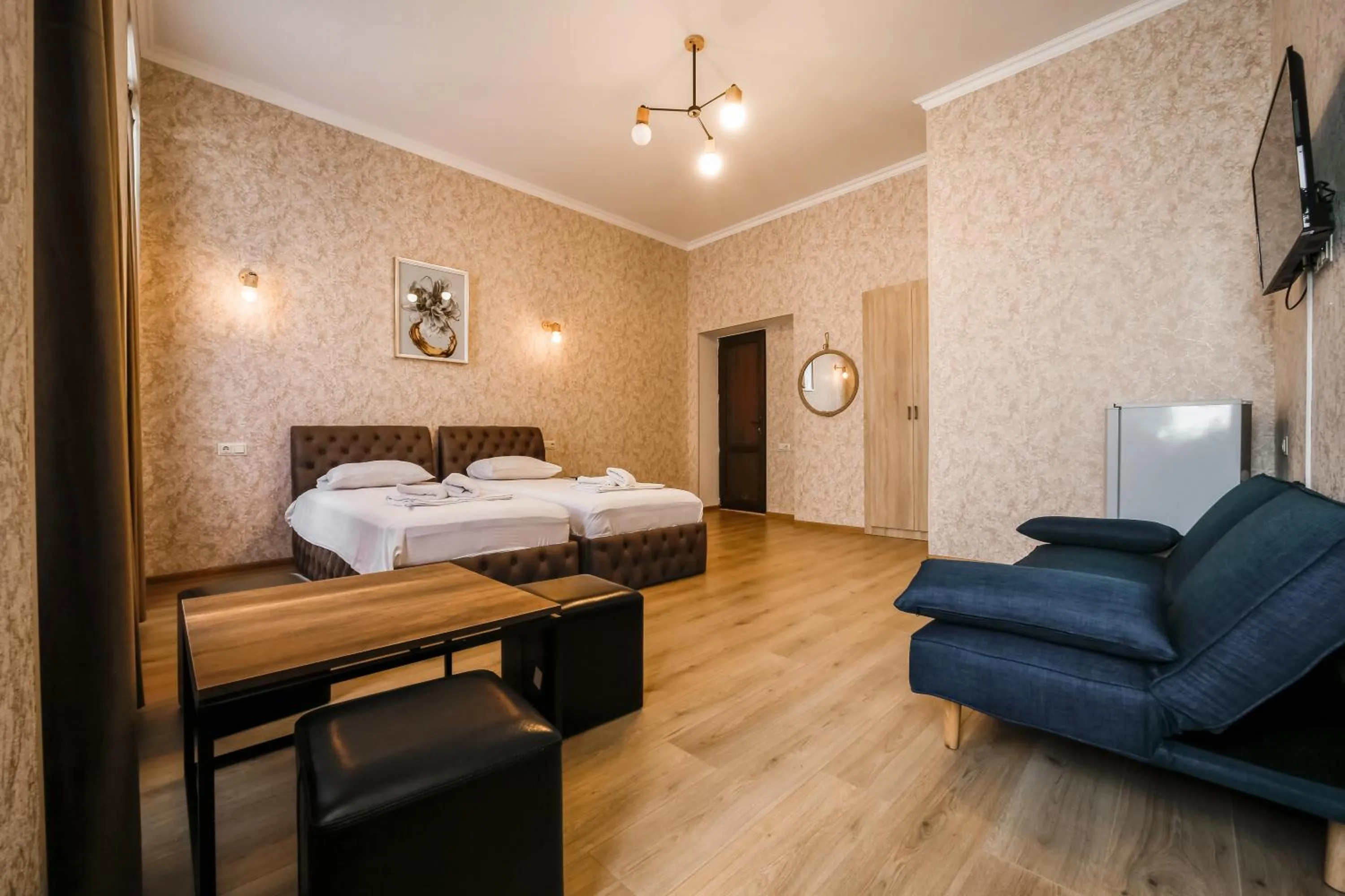 Classic Triple Room in Hotel Guri
