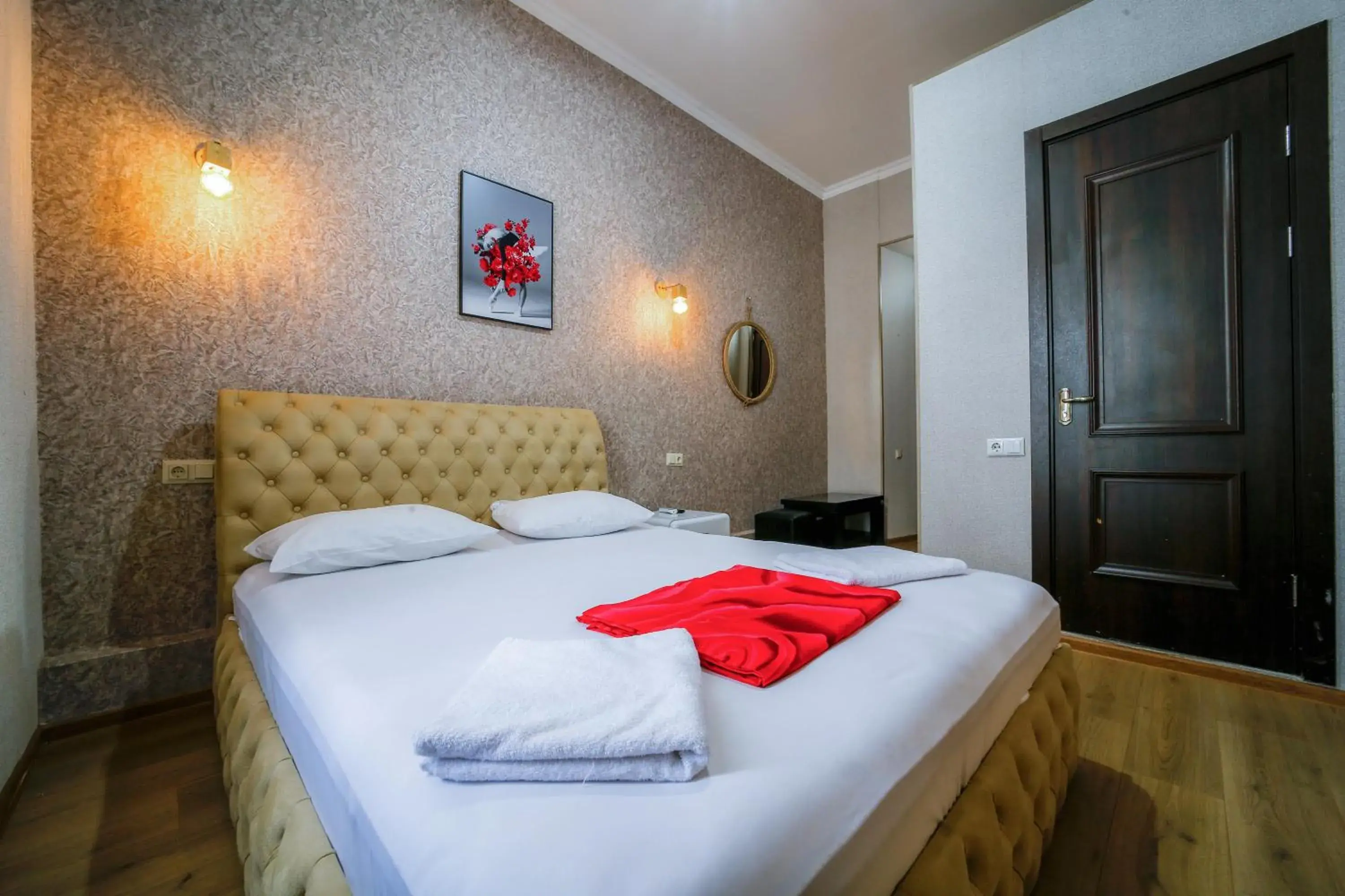Deluxe Double Room with Side Sea View in Hotel Guri Deluxe Double Room with Side Sea View in Hotel Guri