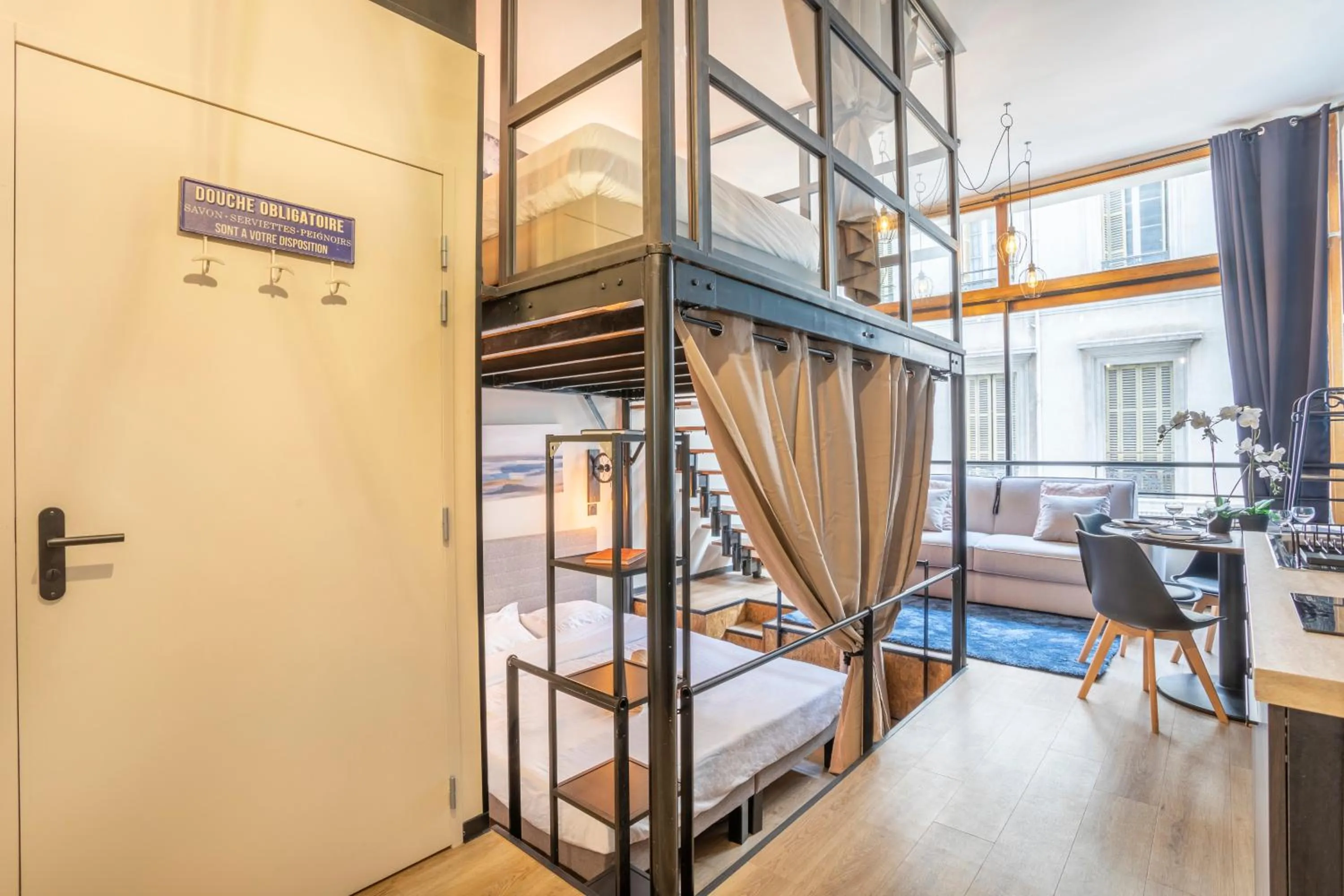 Bed in ADIRA Résid'Marseille Vieux-port 2 étoiles