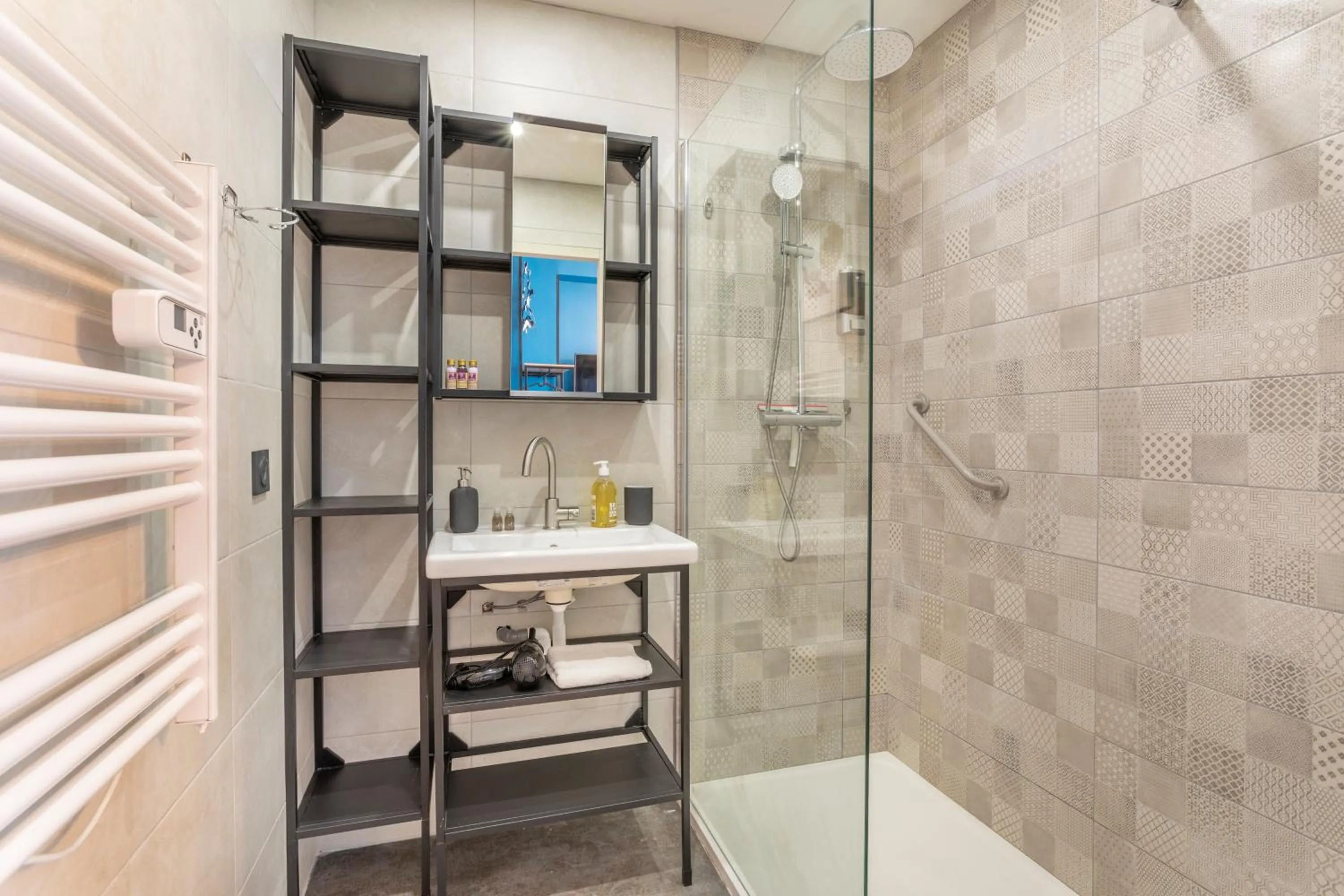 Shower in ADIRA Résid'Marseille Vieux-port 2 étoiles