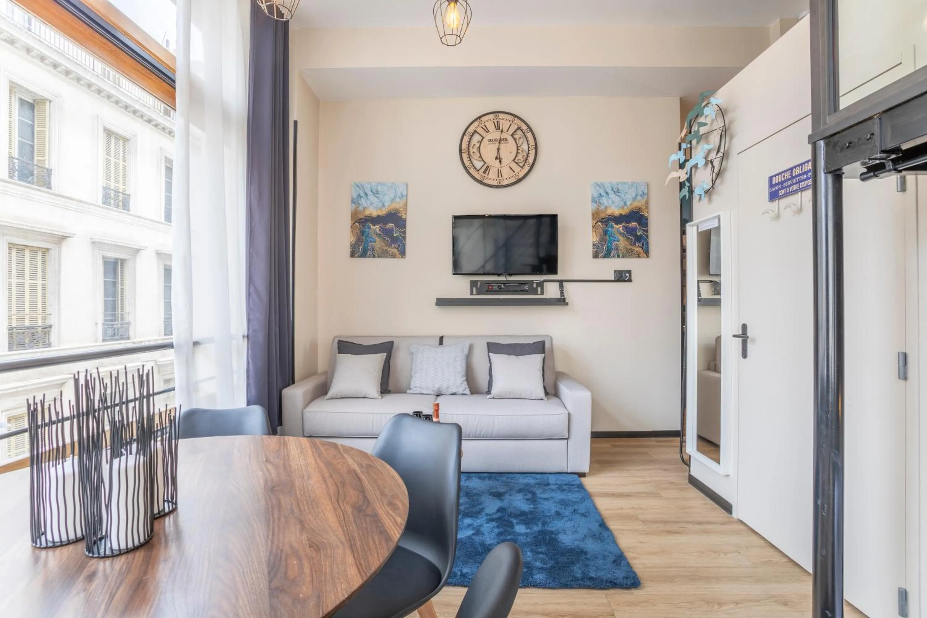 TV and multimedia in ADIRA Résid'Marseille Vieux-port 2 étoiles