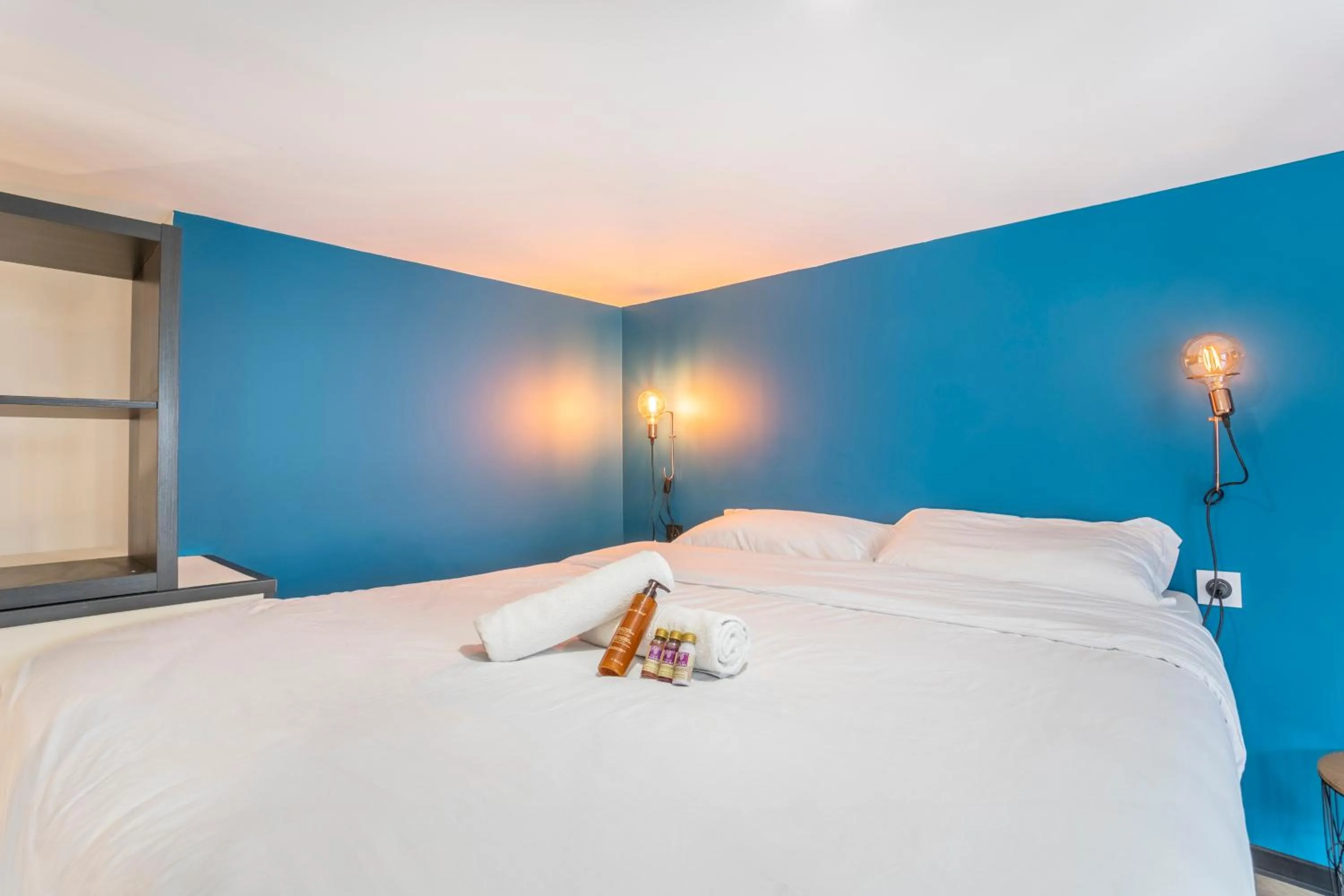 Bed in ADIRA Résid'Marseille Vieux-port 2 étoiles