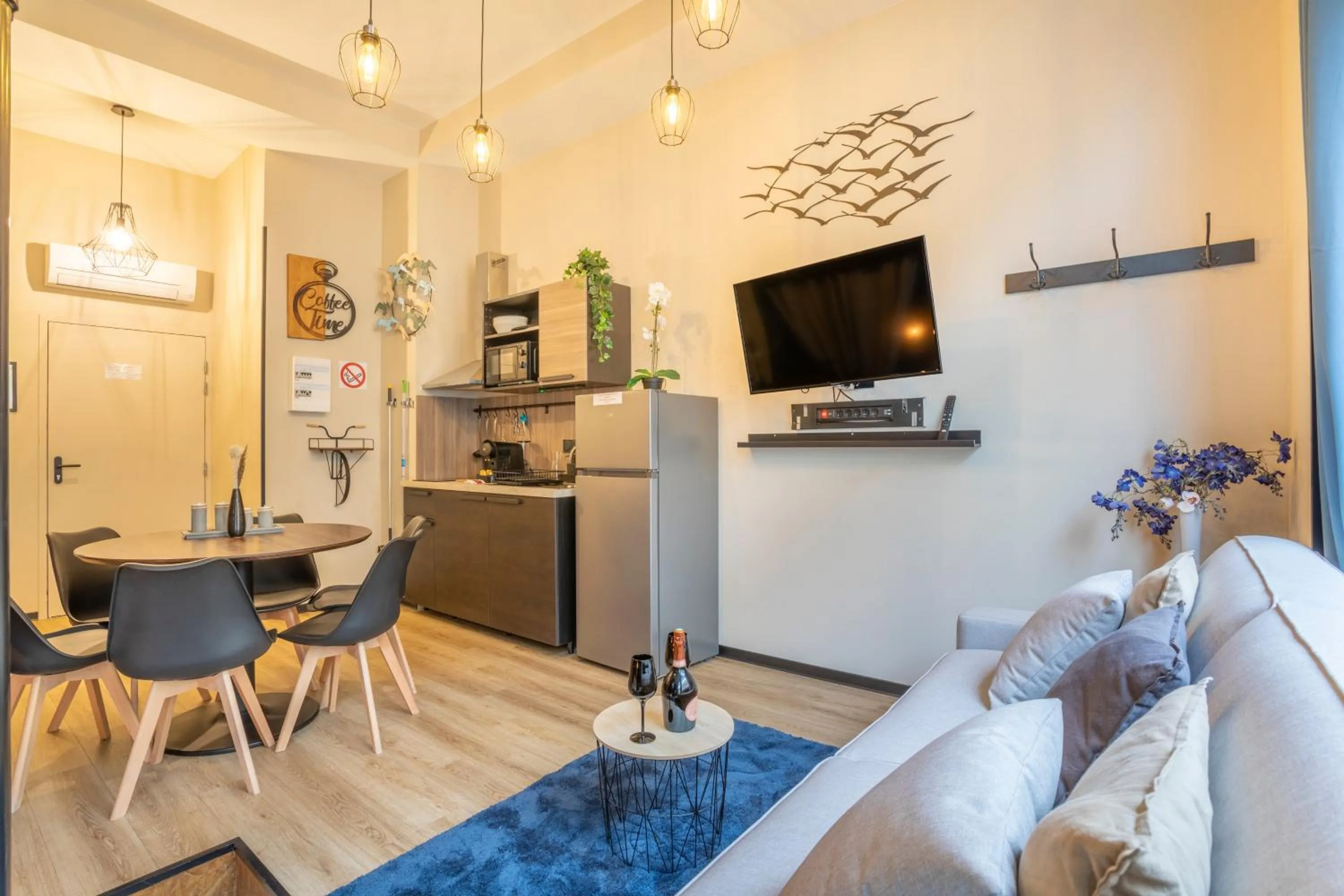 Coffee/tea facilities in ADIRA Résid'Marseille Vieux-port 2 étoiles