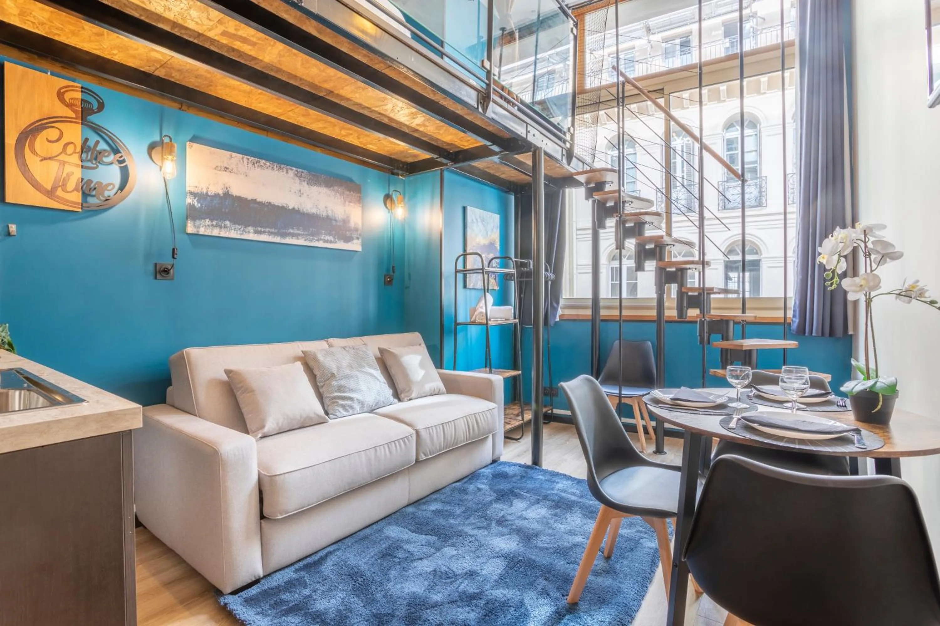 Living room in ADIRA Résid'Marseille Vieux-port 2 étoiles