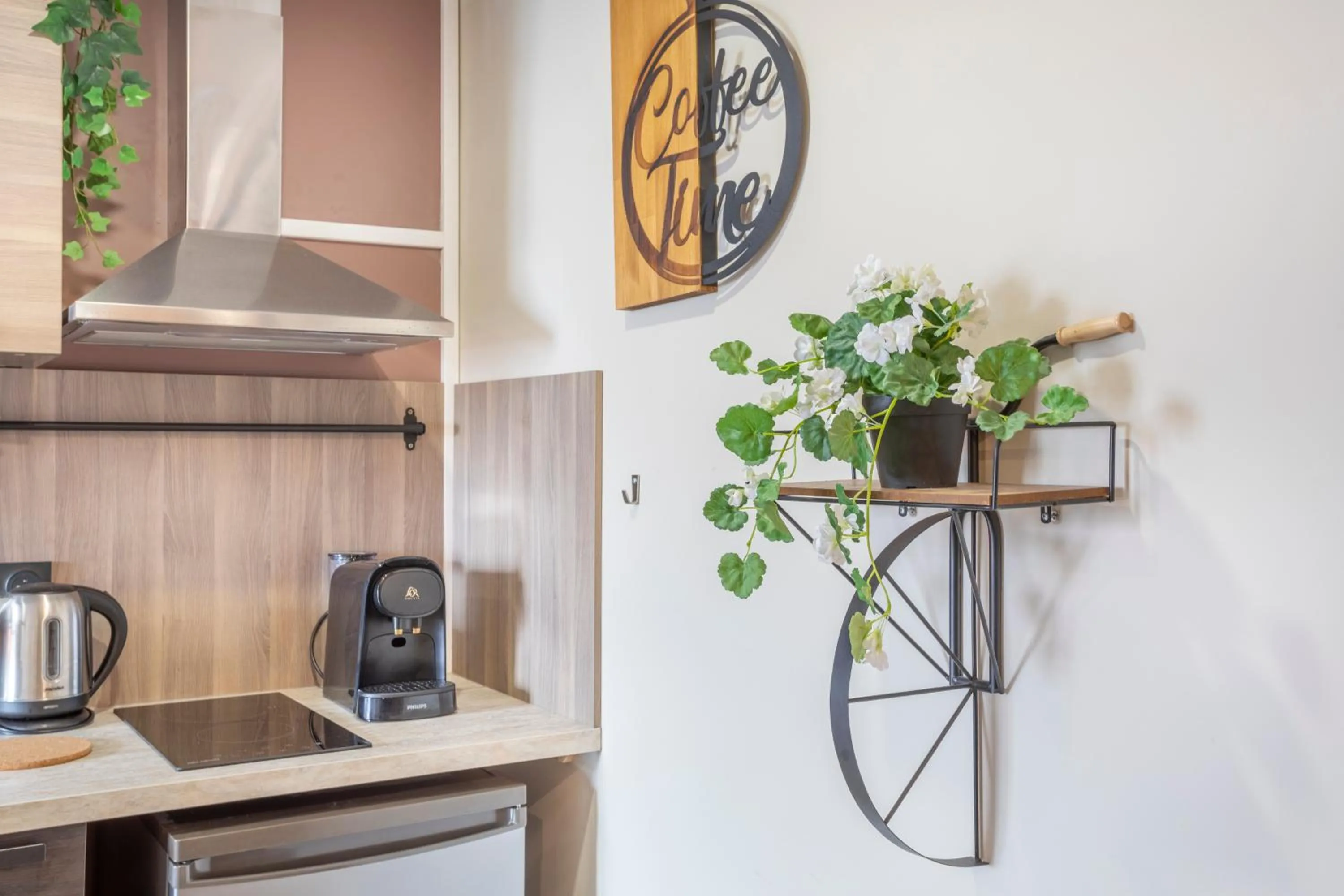 Kitchen or kitchenette in ADIRA Résid'Marseille Vieux-port 2 étoiles