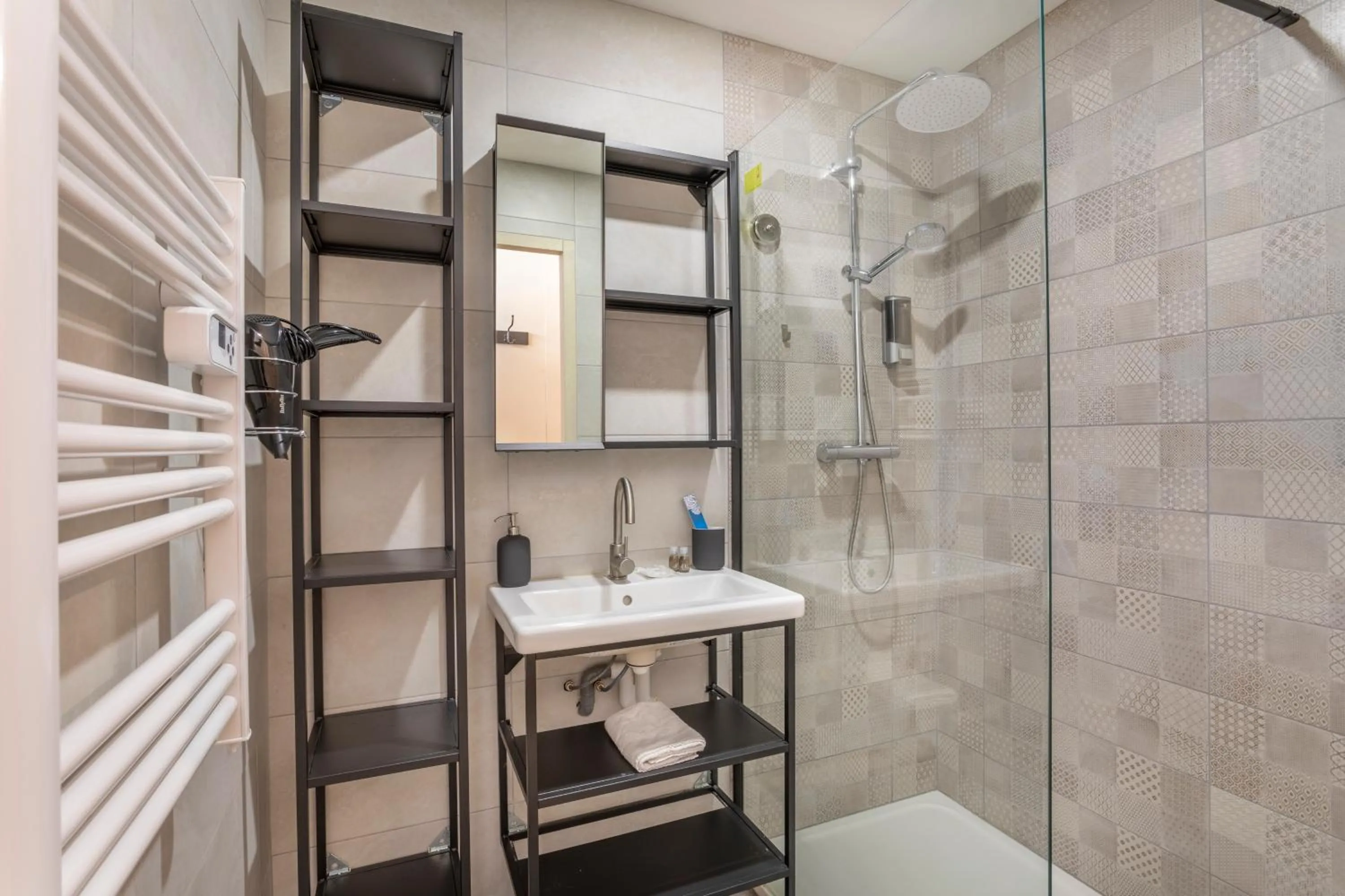 Shower in ADIRA Résid'Marseille Vieux-port 2 étoiles