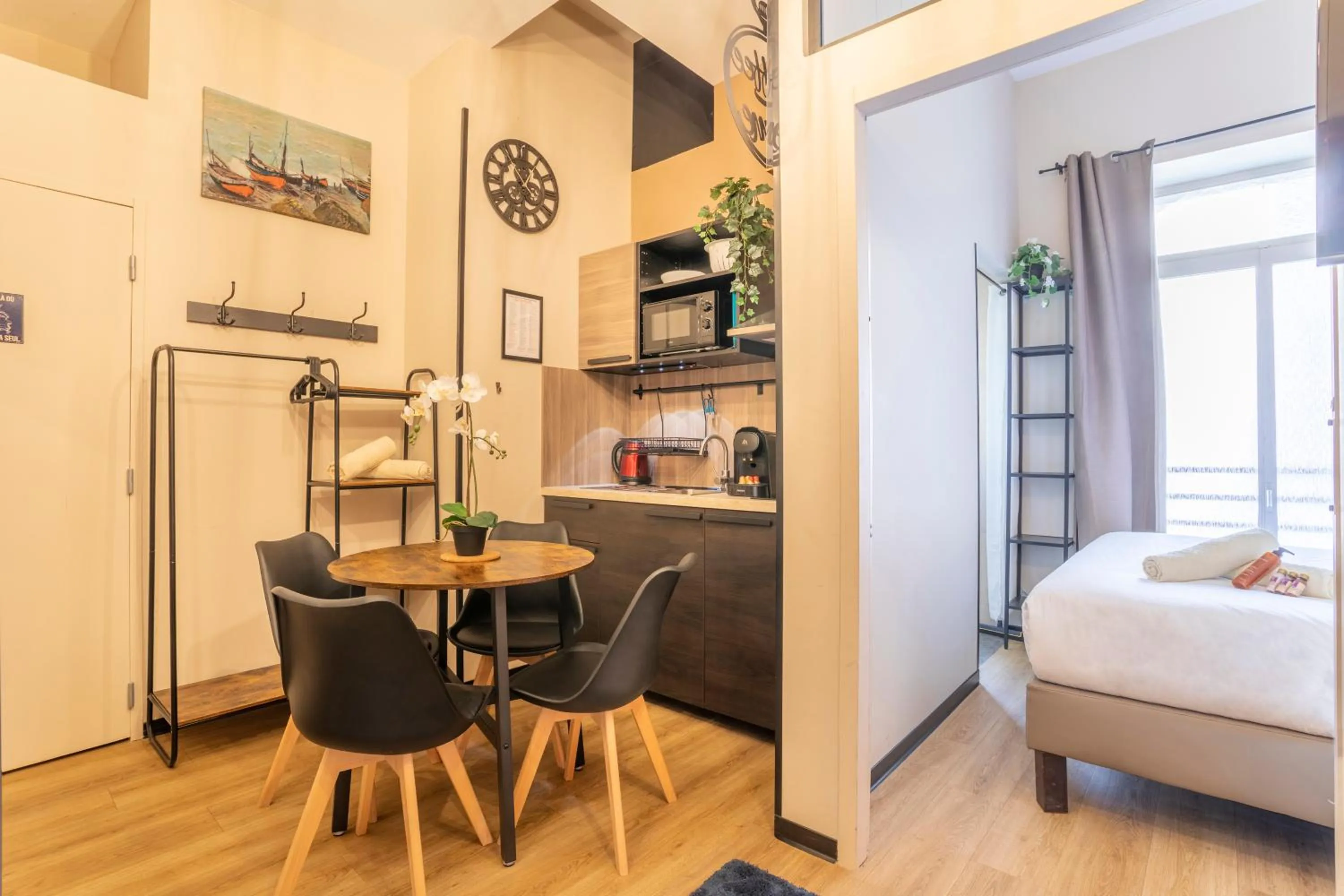 Bed in ADIRA Résid'Marseille Vieux-port 2 étoiles