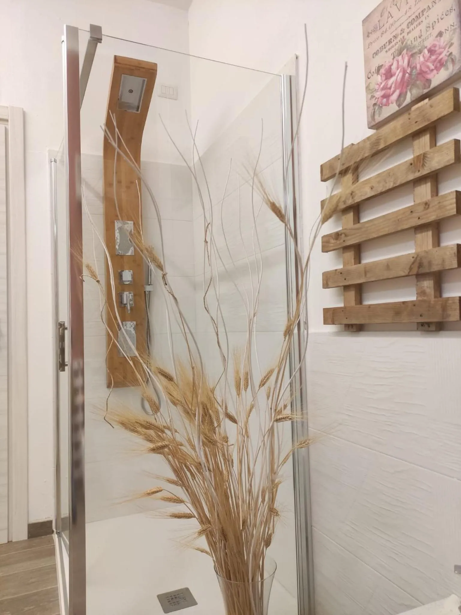 Shower in Boutique Relais Villa Sofia