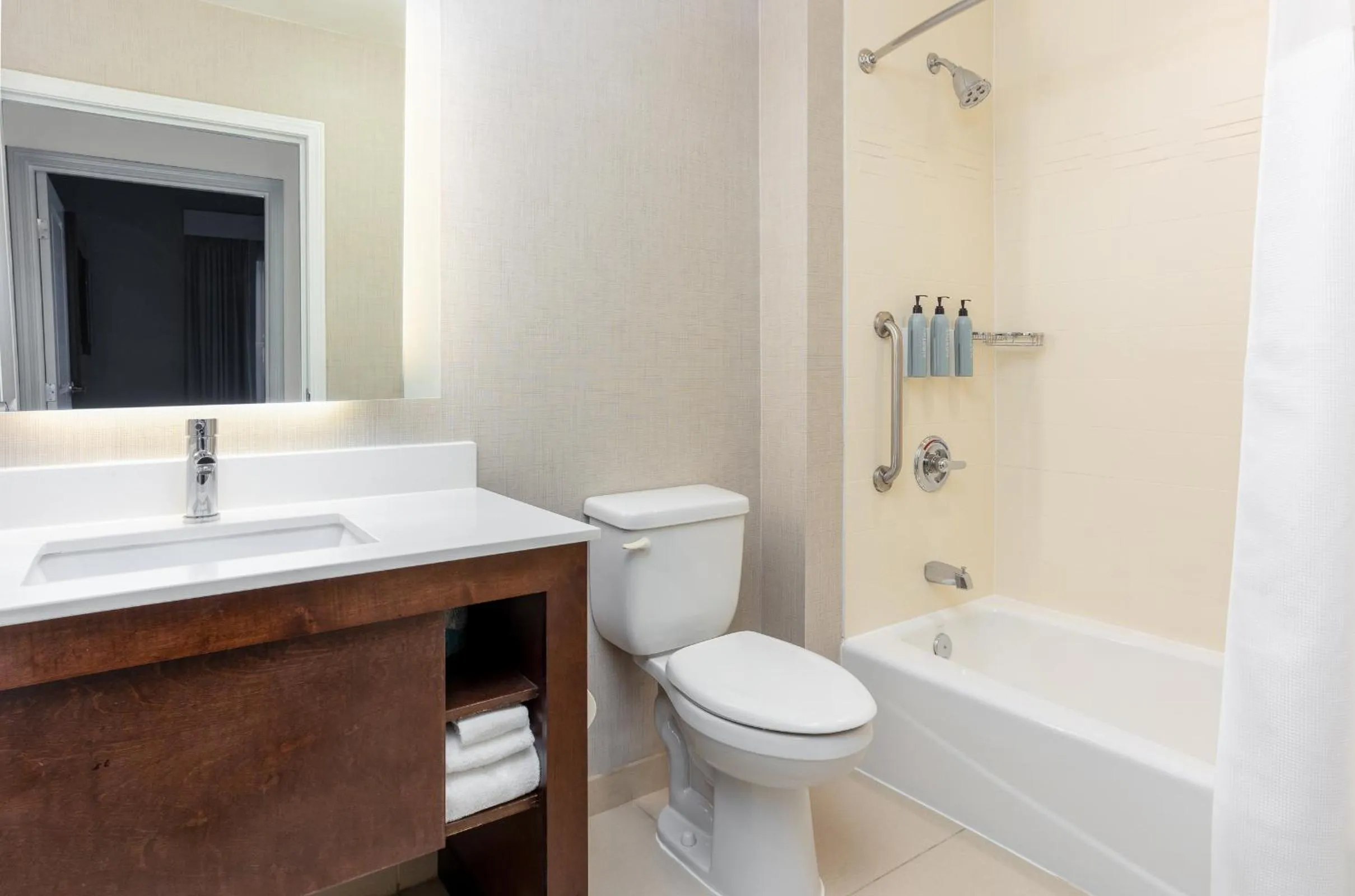 Bath in Residence Inn by Marriott Columbus Polaris