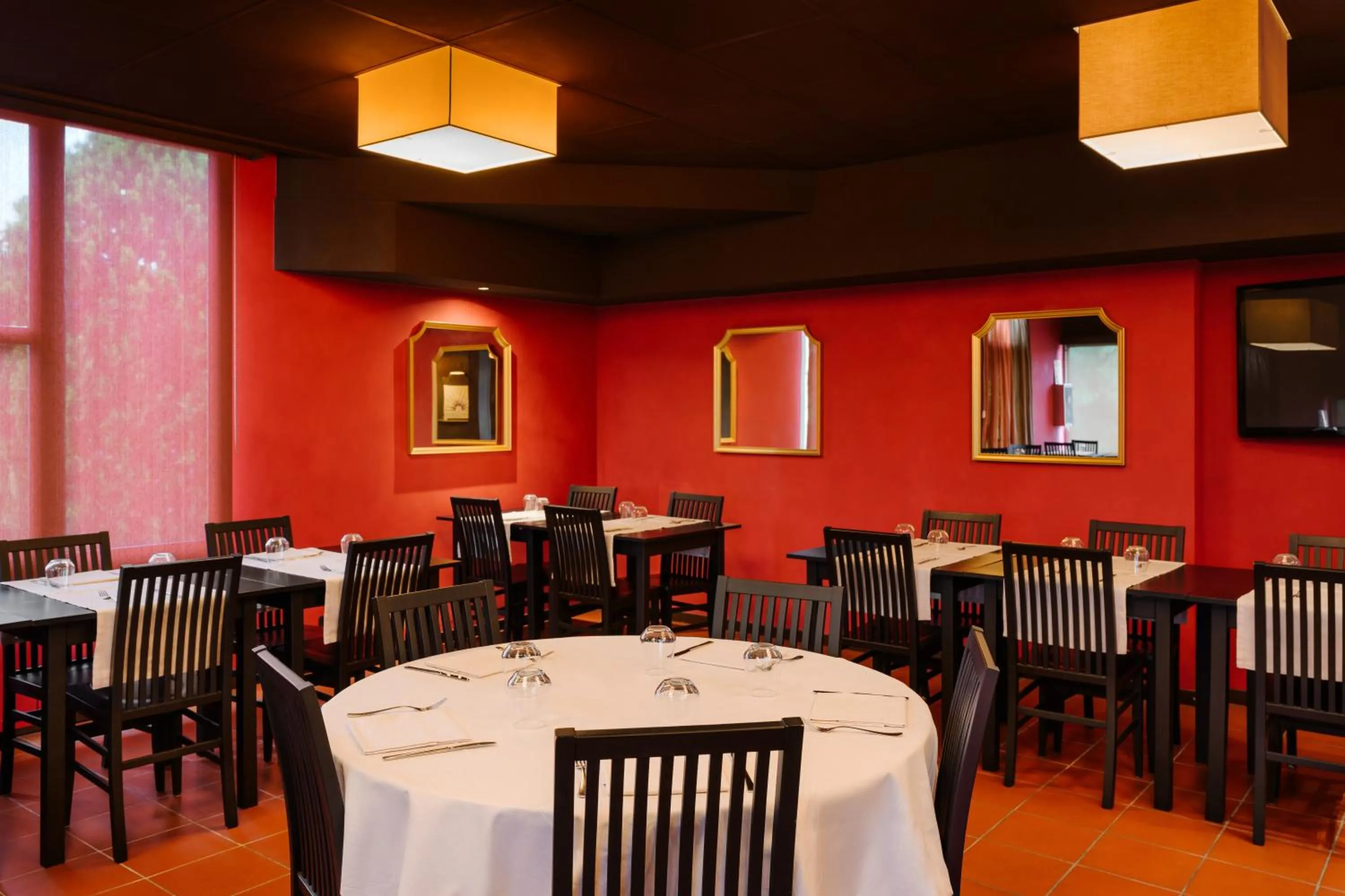 Restaurant/places to eat in Smart Hotel King, by R Collection Hotels