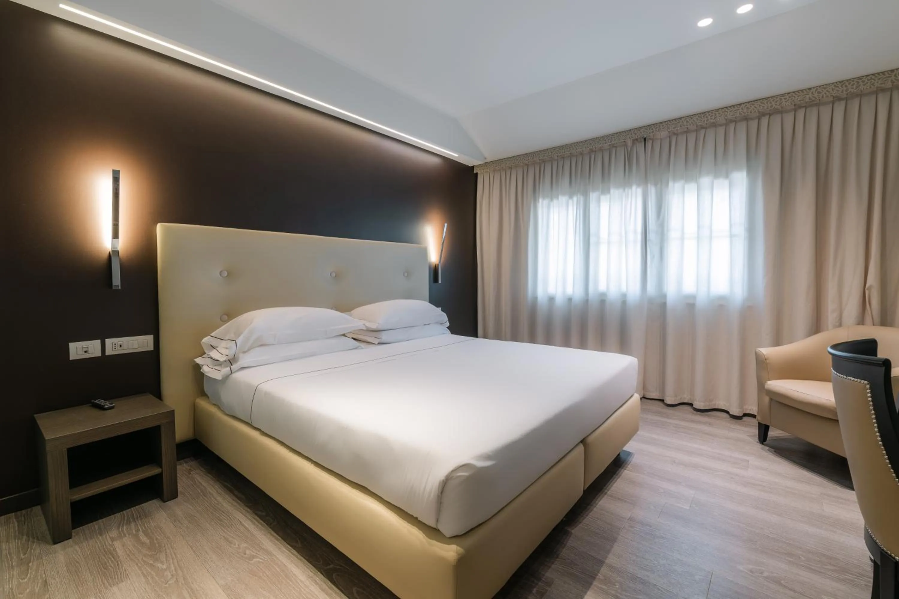 Bedroom, Bed in Smart Hotel King, by R Collection Hotels