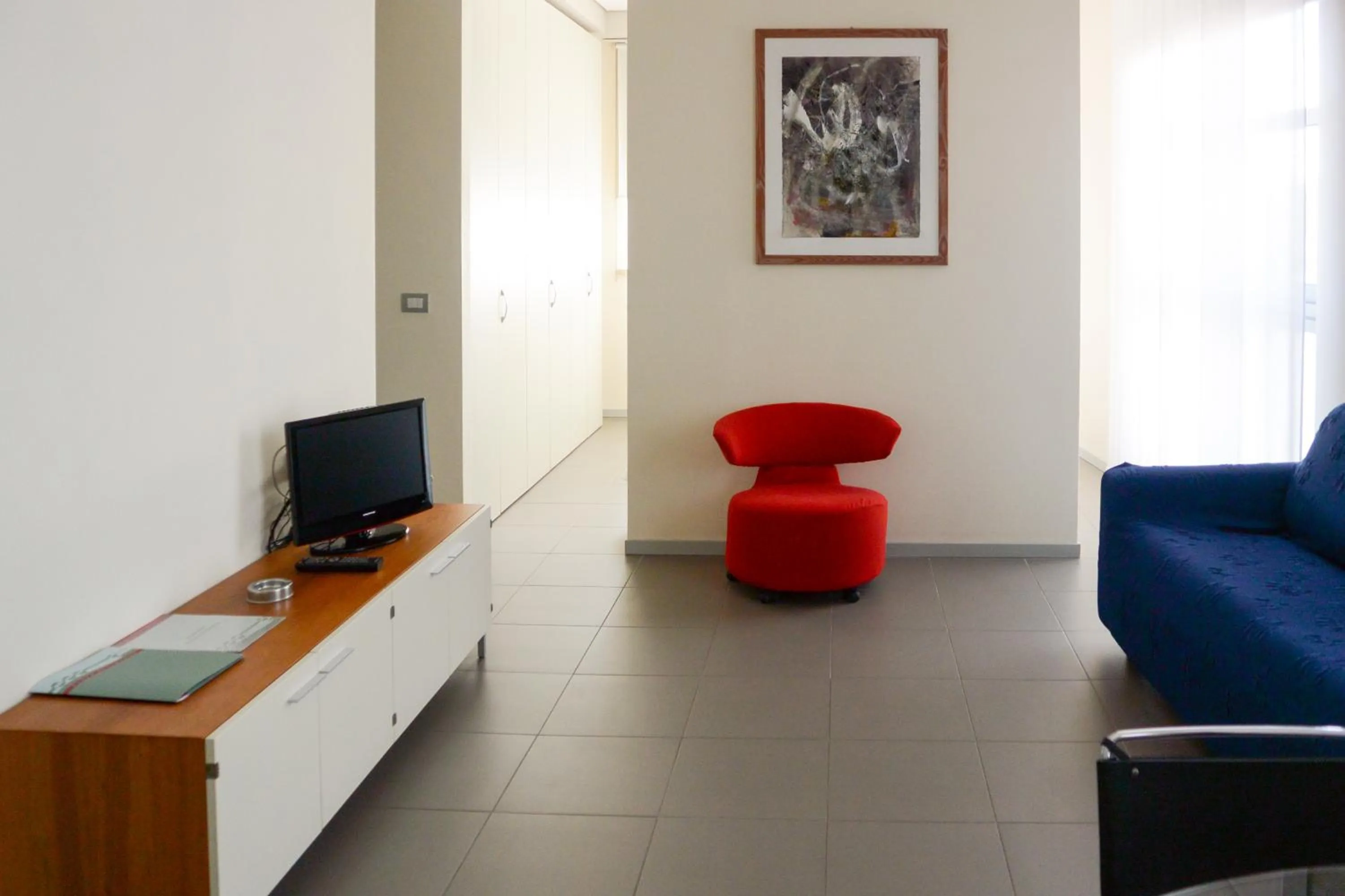 TV and multimedia in Vista Hotel & Residence