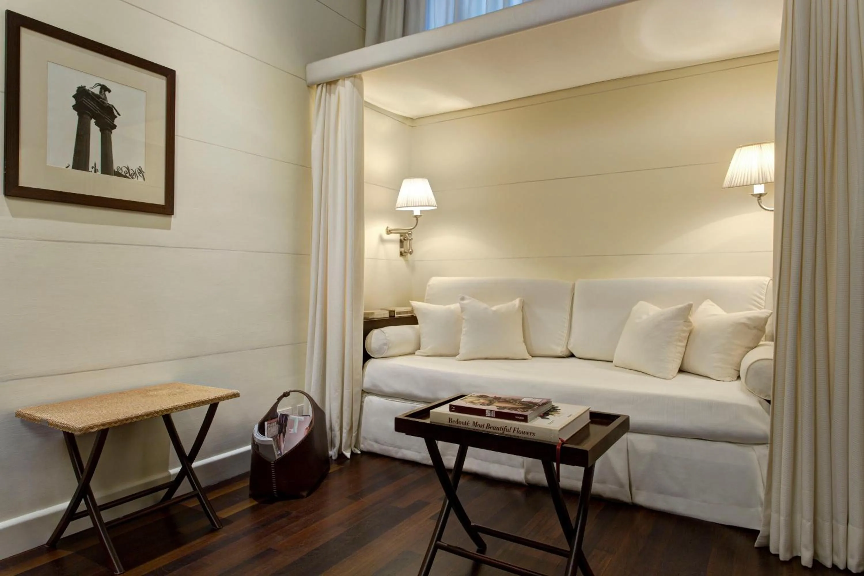 Seating area in Gallery Hotel Art - Lungarno Collection