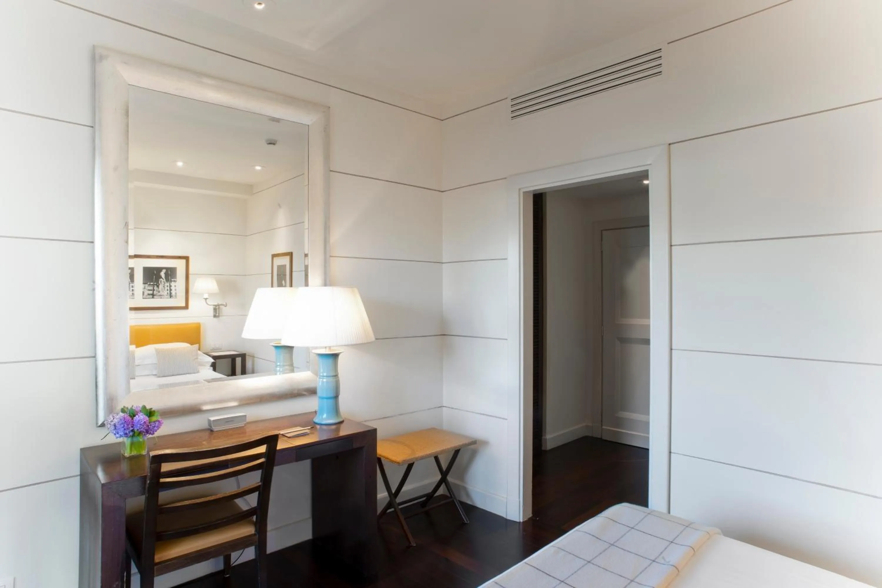 Bedroom, Bed in Gallery Hotel Art - Lungarno Collection