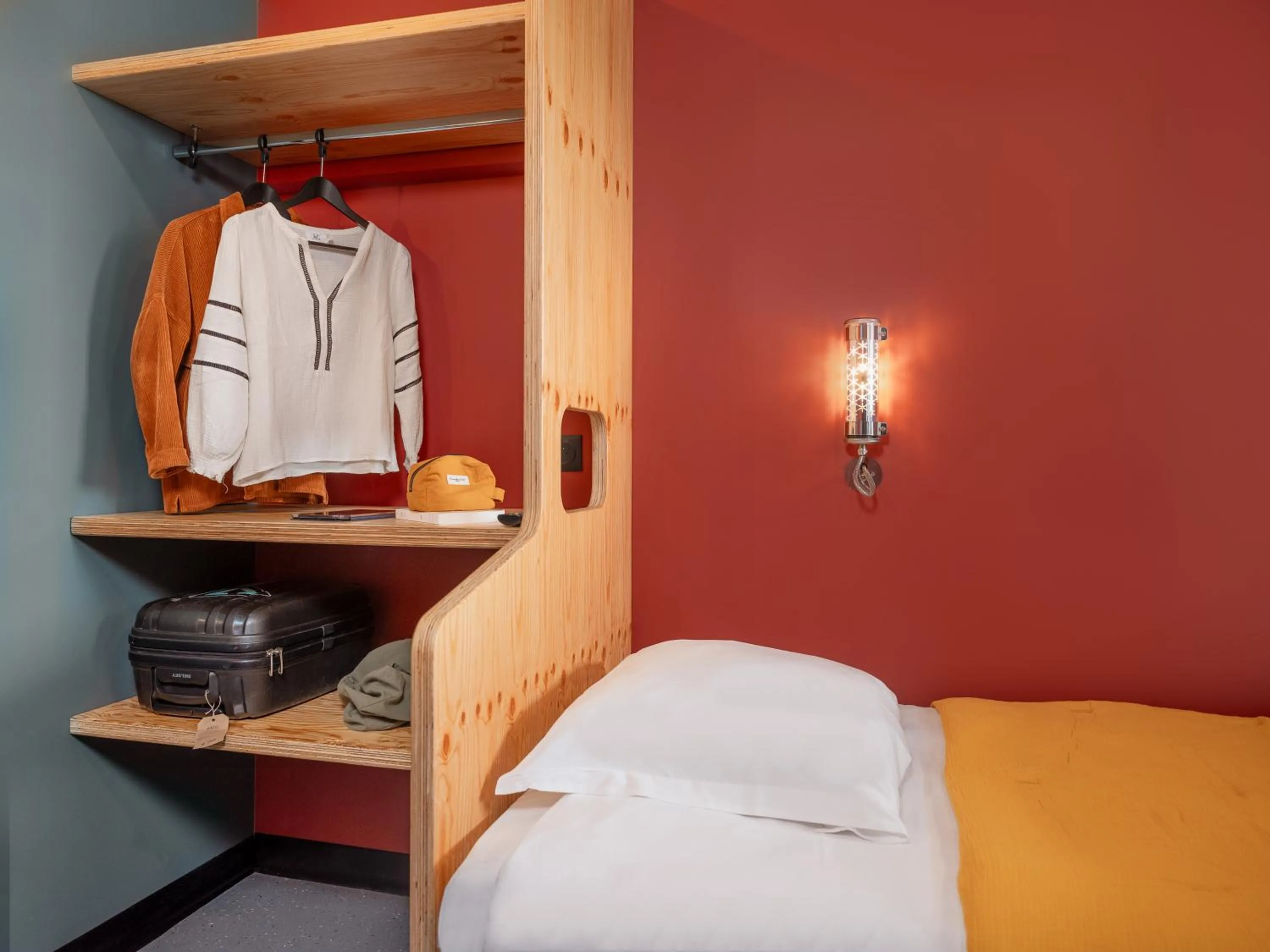 Photo of the whole room, Bed in Eklo Hotels Paris Roissy CDG Airport