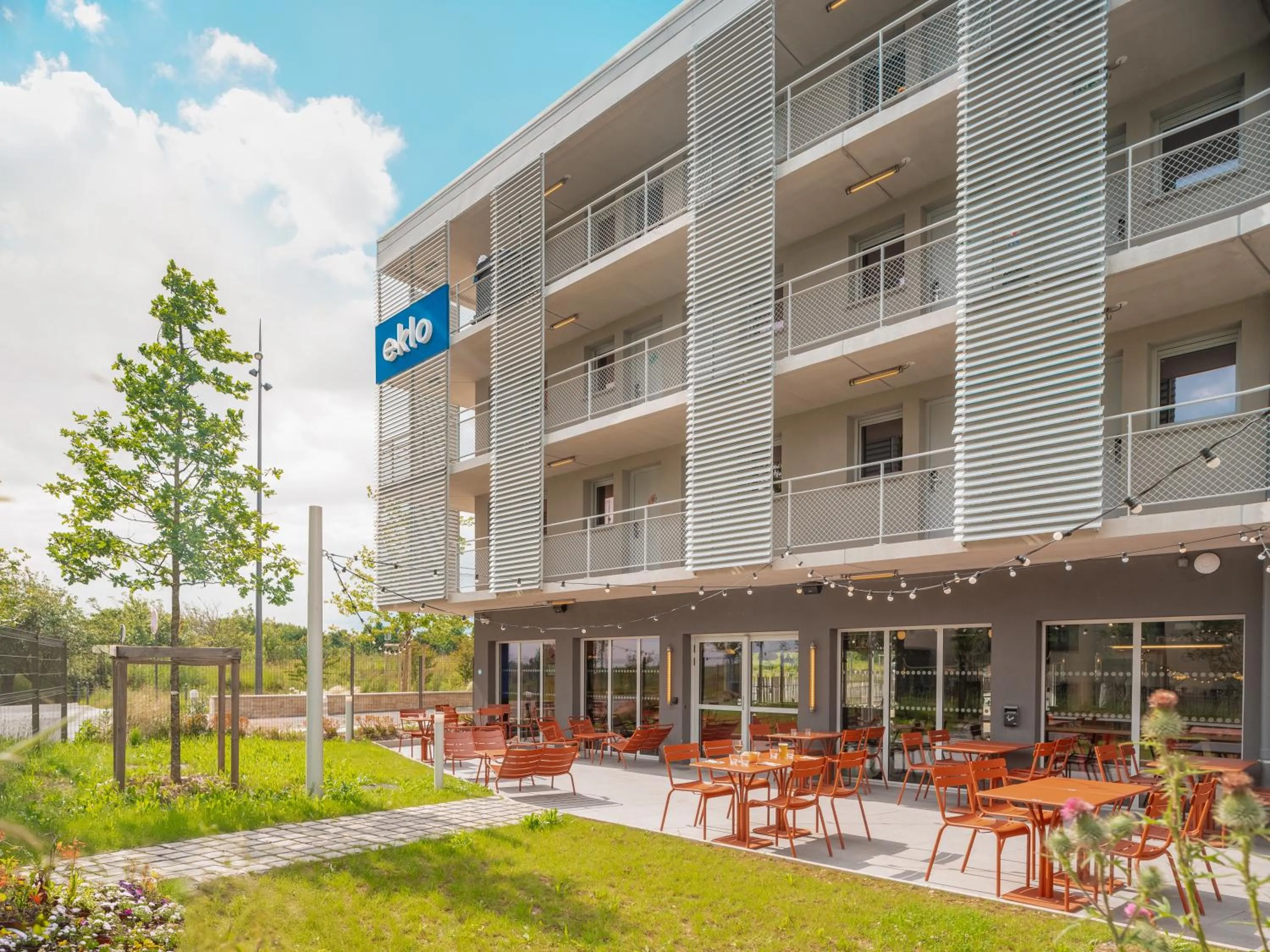 Property building in Eklo Hotels Paris Roissy CDG Airport