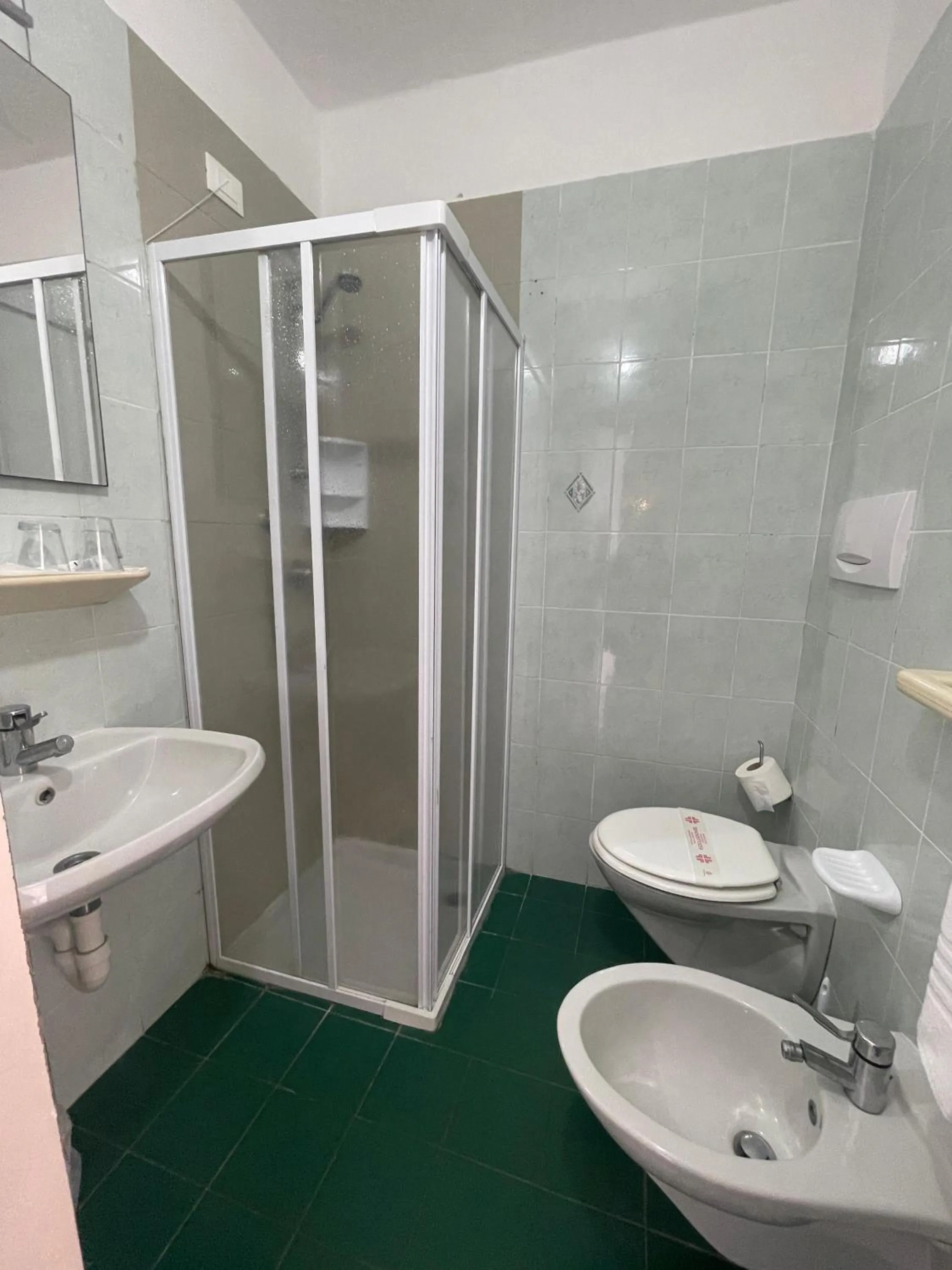 Bathroom in Hotel San Pietro Chiavari