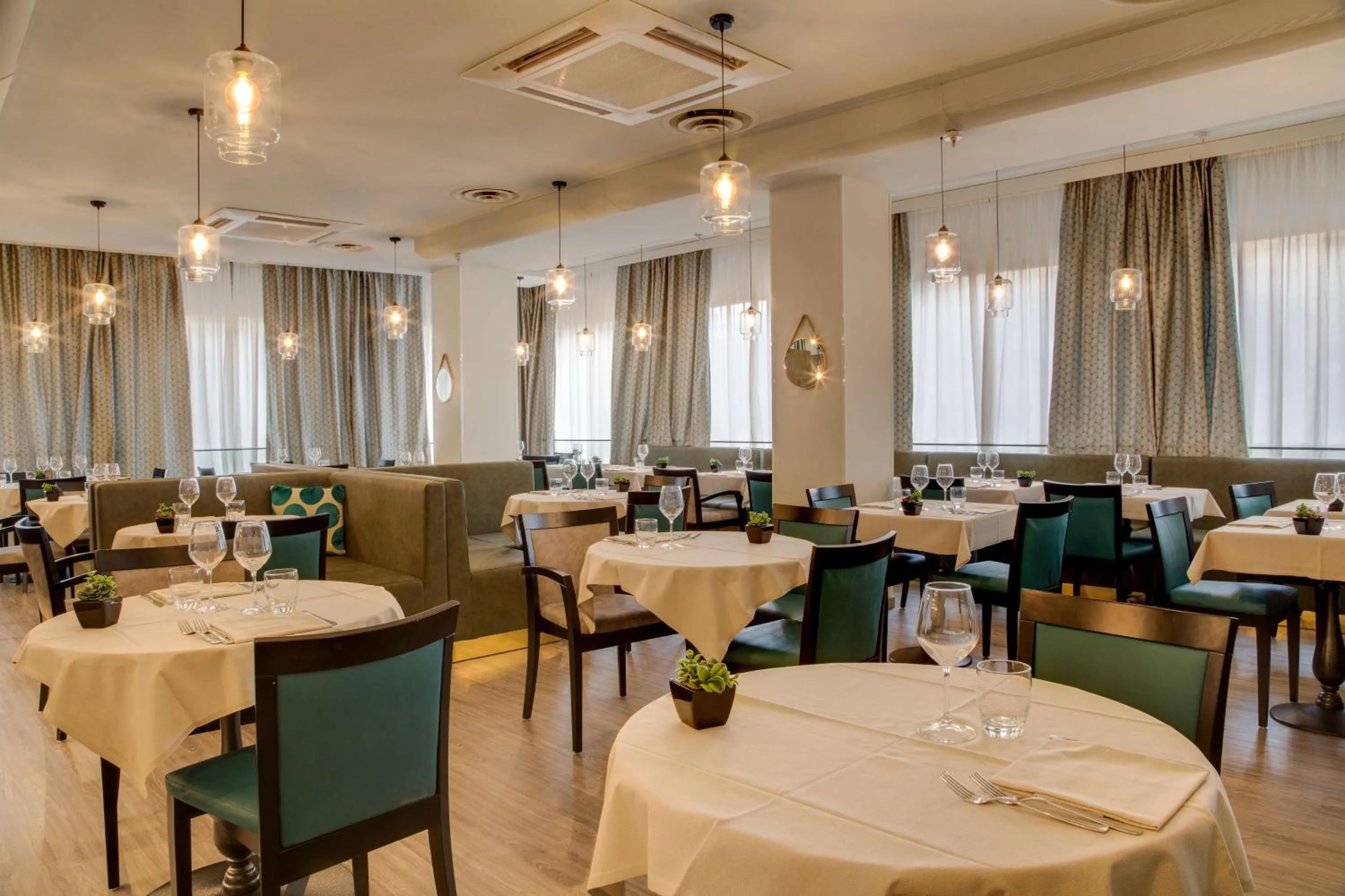 Restaurant/places to eat in Best Western Plus CHC Florence