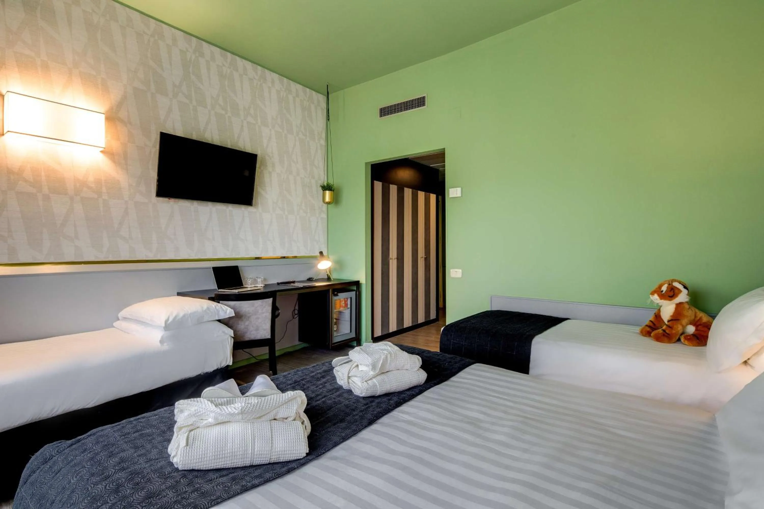 Photo of the whole room, Bed in Best Western Plus CHC Florence