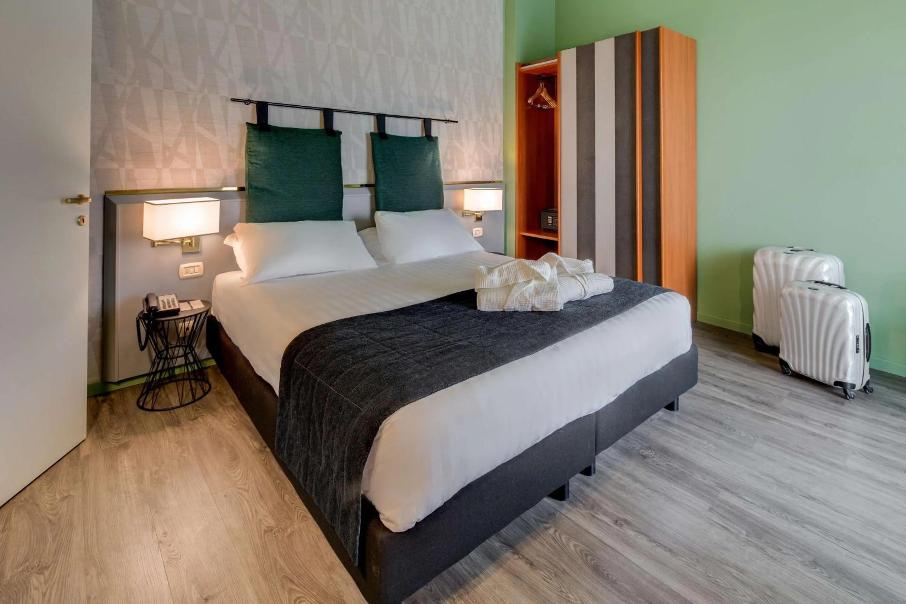 Photo of the whole room, Bed in Best Western Plus CHC Florence