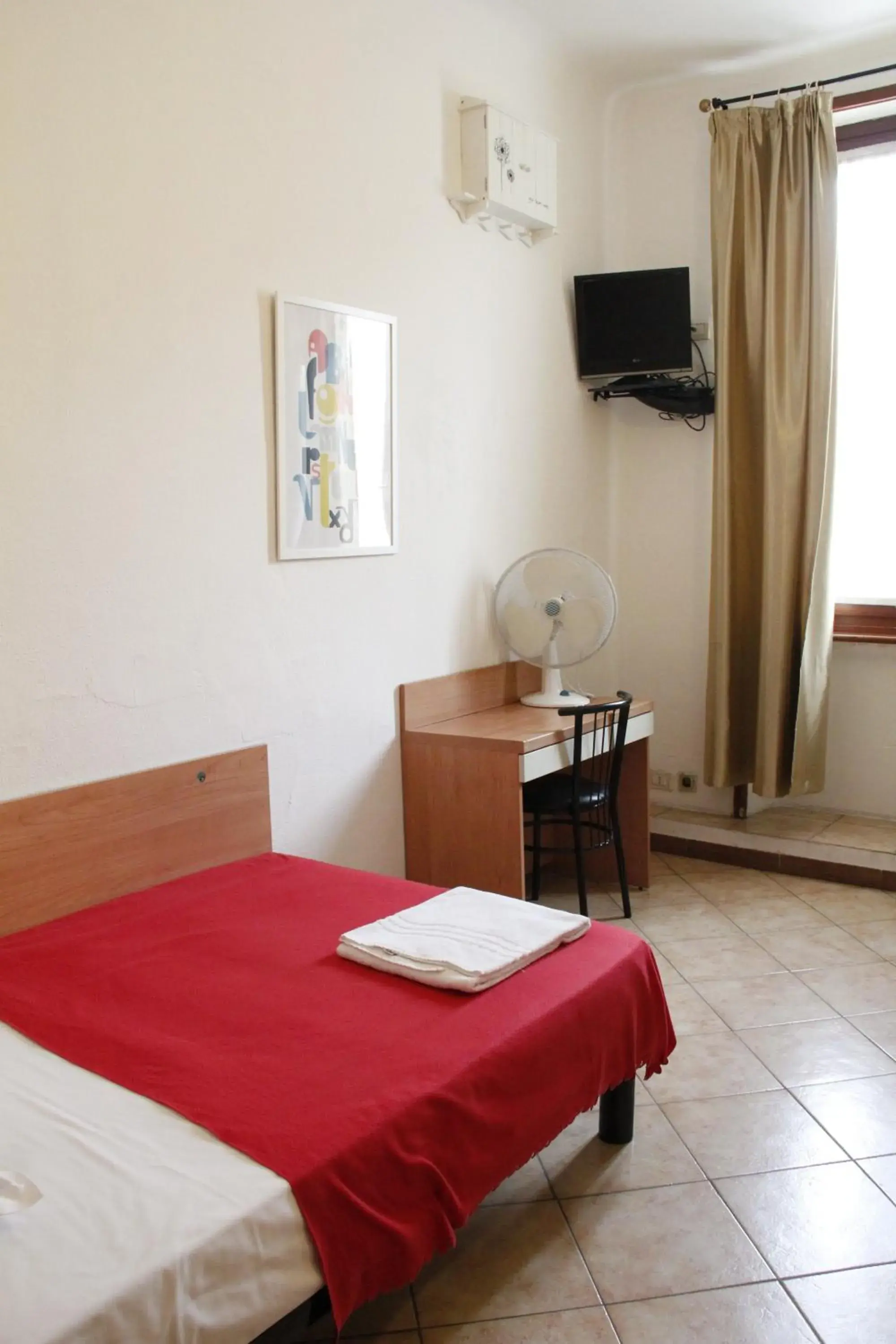 Single Room with Shared Bathroom in Hotel Alba Single Room with Shared Bathroom in Hotel Alba