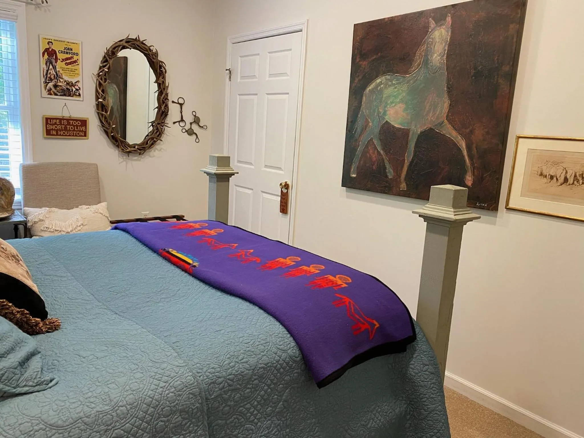 Bed in The Birdnest Inn