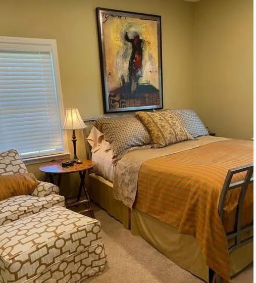 Bed in The Birdnest Inn