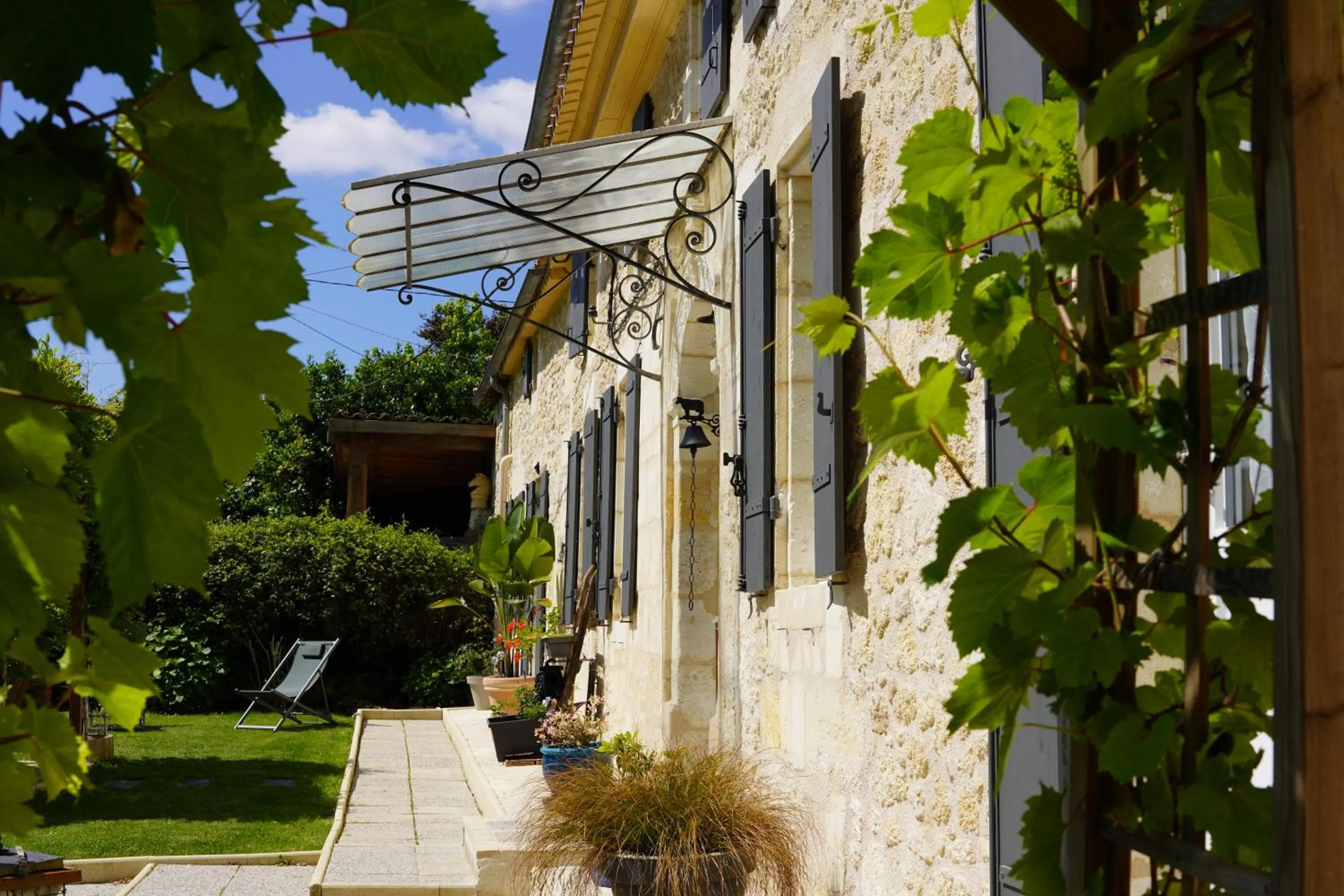 Property building in La Girondine