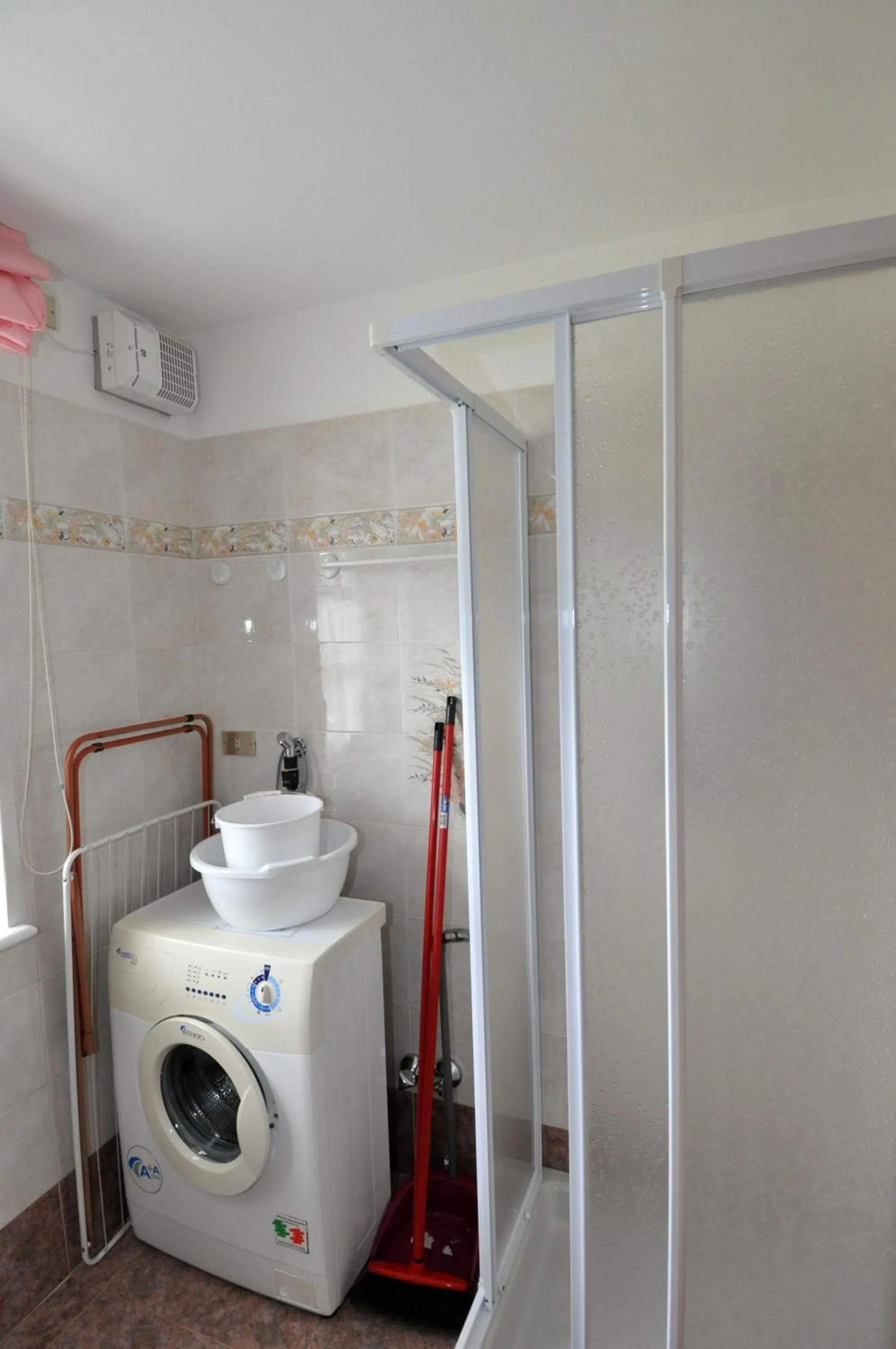 Shower in Casa Azzurra